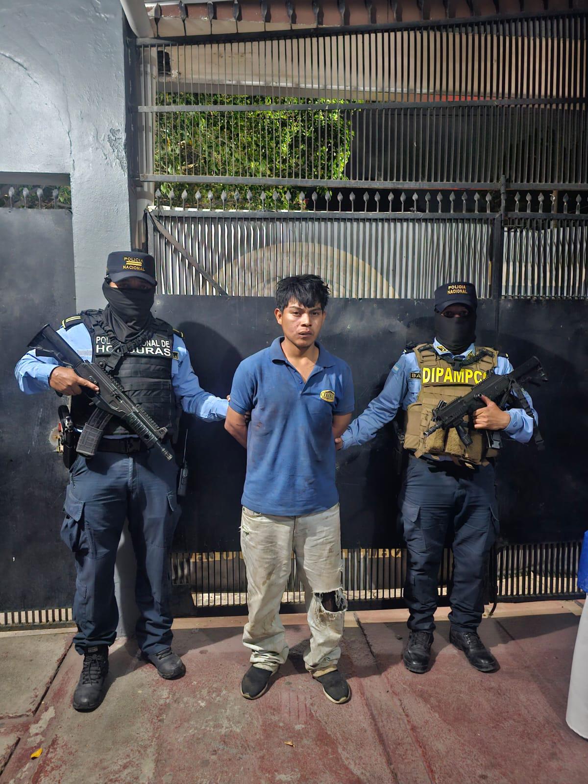 Capturan a Peso Pluma en Choloma; le hallaron fusil AR-15