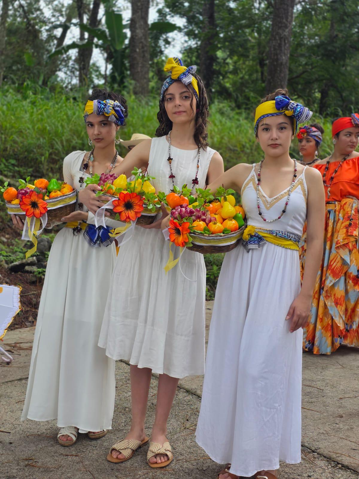 Colegiales del Juancho con orgullo festejan los 204 años de Independencia de Honduras
