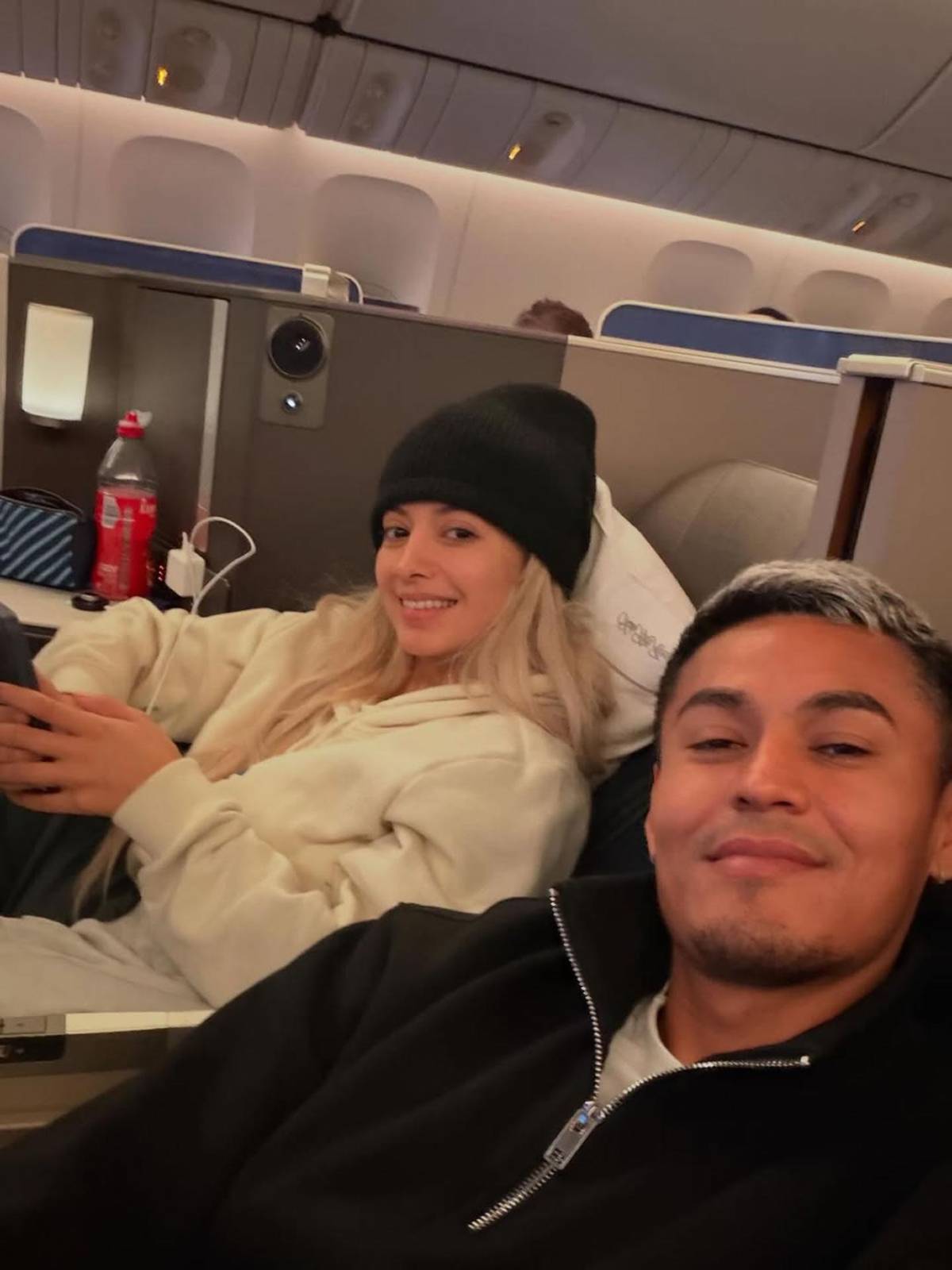 'Barbie' hondureña deslumbra en Europa con legionario: Champions en el Bernabéu