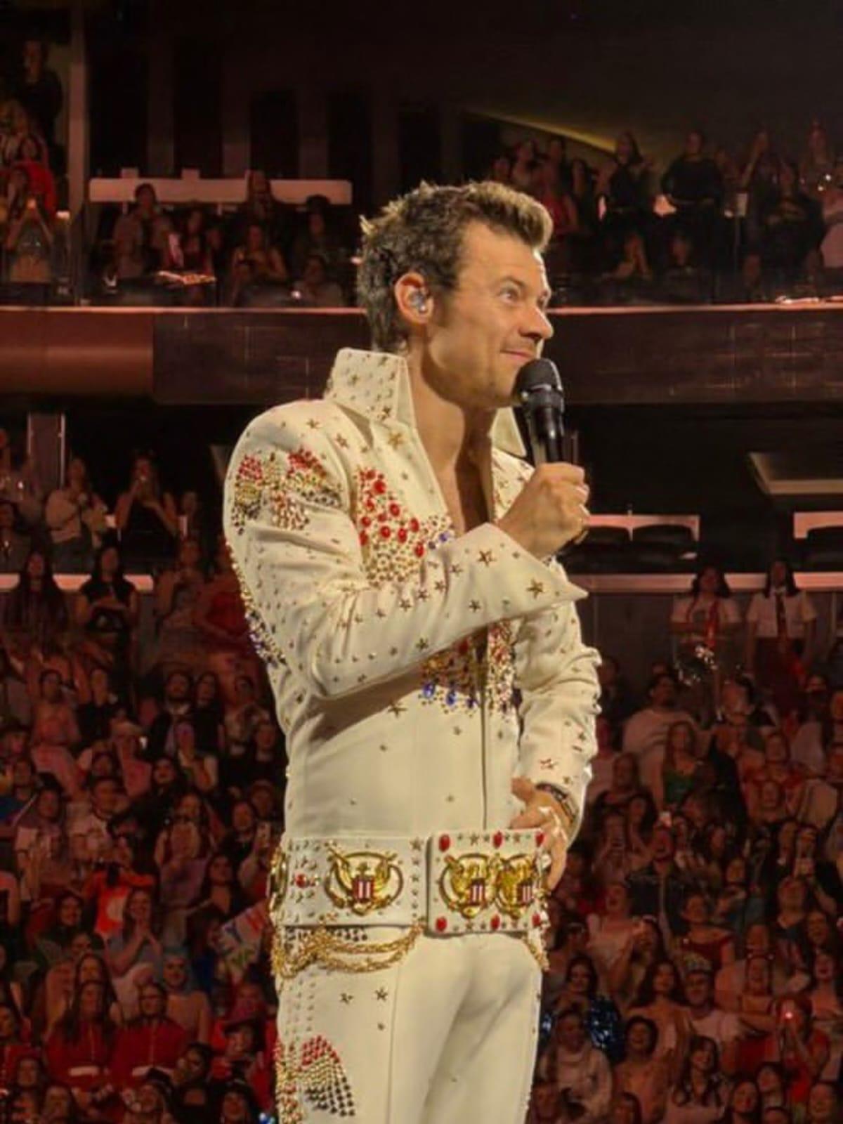 Harry Styles revive sus inicios con un emotivo homenaje a One Direction