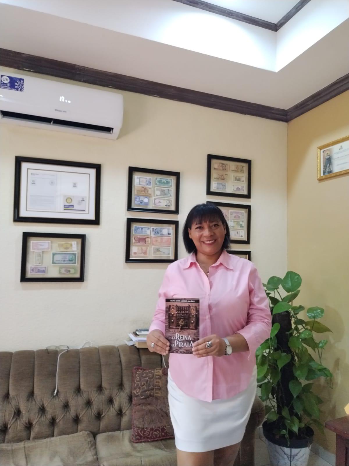 Silvia Loredo presentará su nuevo libro en Roatán