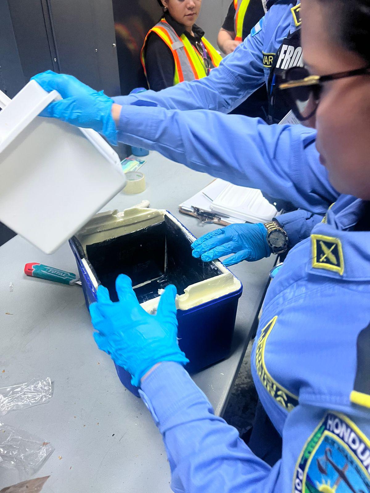 No era pan, era droga lo que enviaban a Charlotte; decomisan encomienda en San Pedro Sula