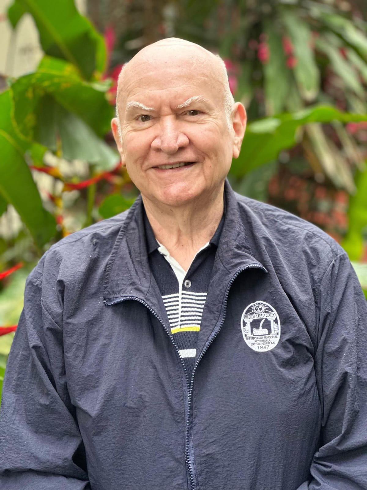 La UNAH Campus Cortés reconoce a docentes en condición de retiro