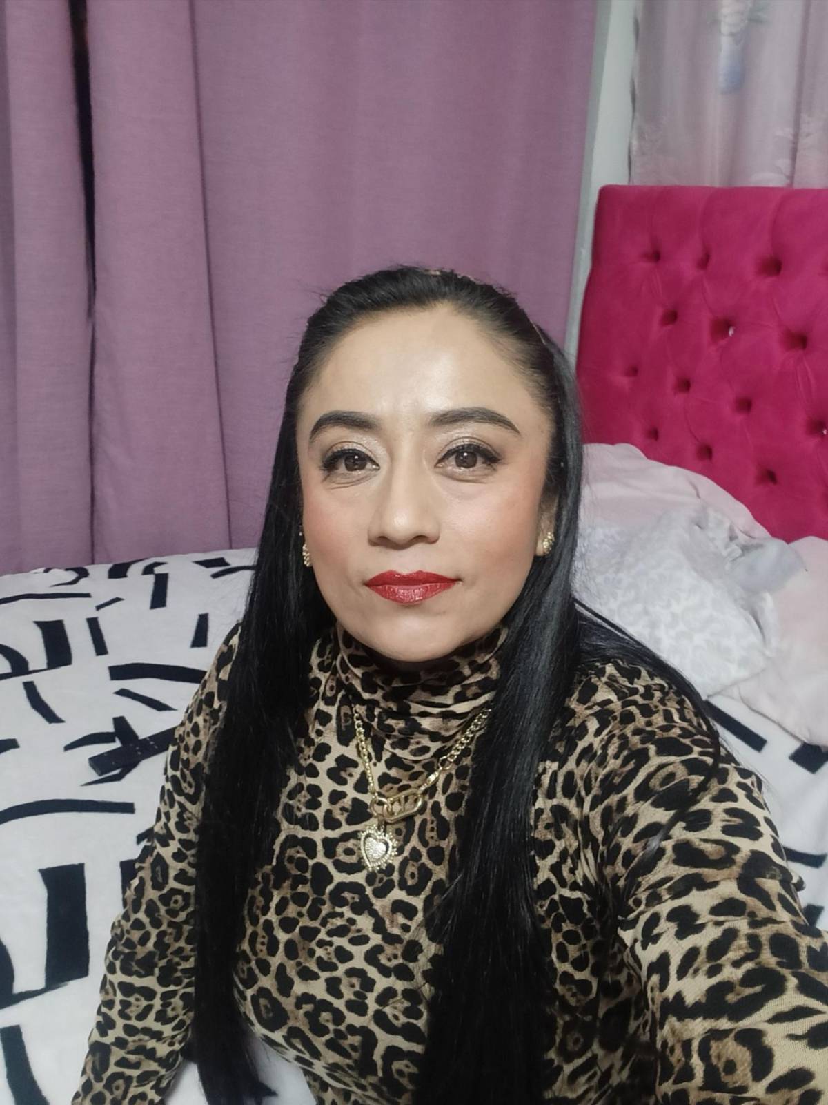 Matan a balazos a una exdiputada en su negocio