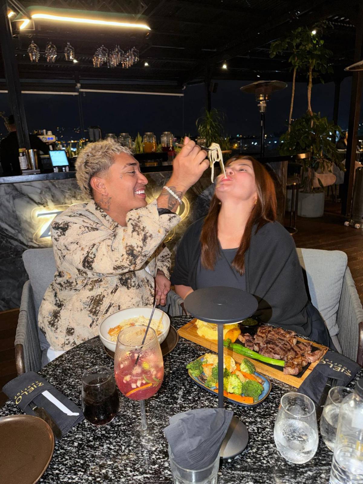 Milagro Flores y Jr Clark se unen a Supremo en el dembow Pa' mover el bote remix