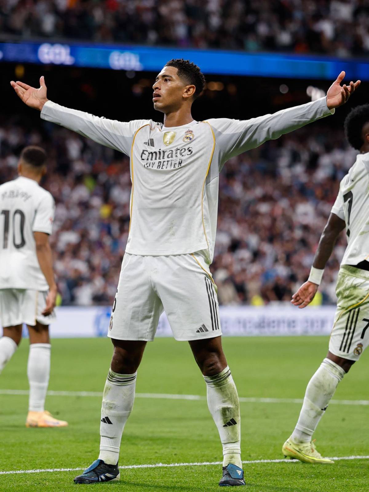 Real Madrid festeja, bronca, Lamine invita a pelear a Courtois y Vinicius hace arder al Barcelona