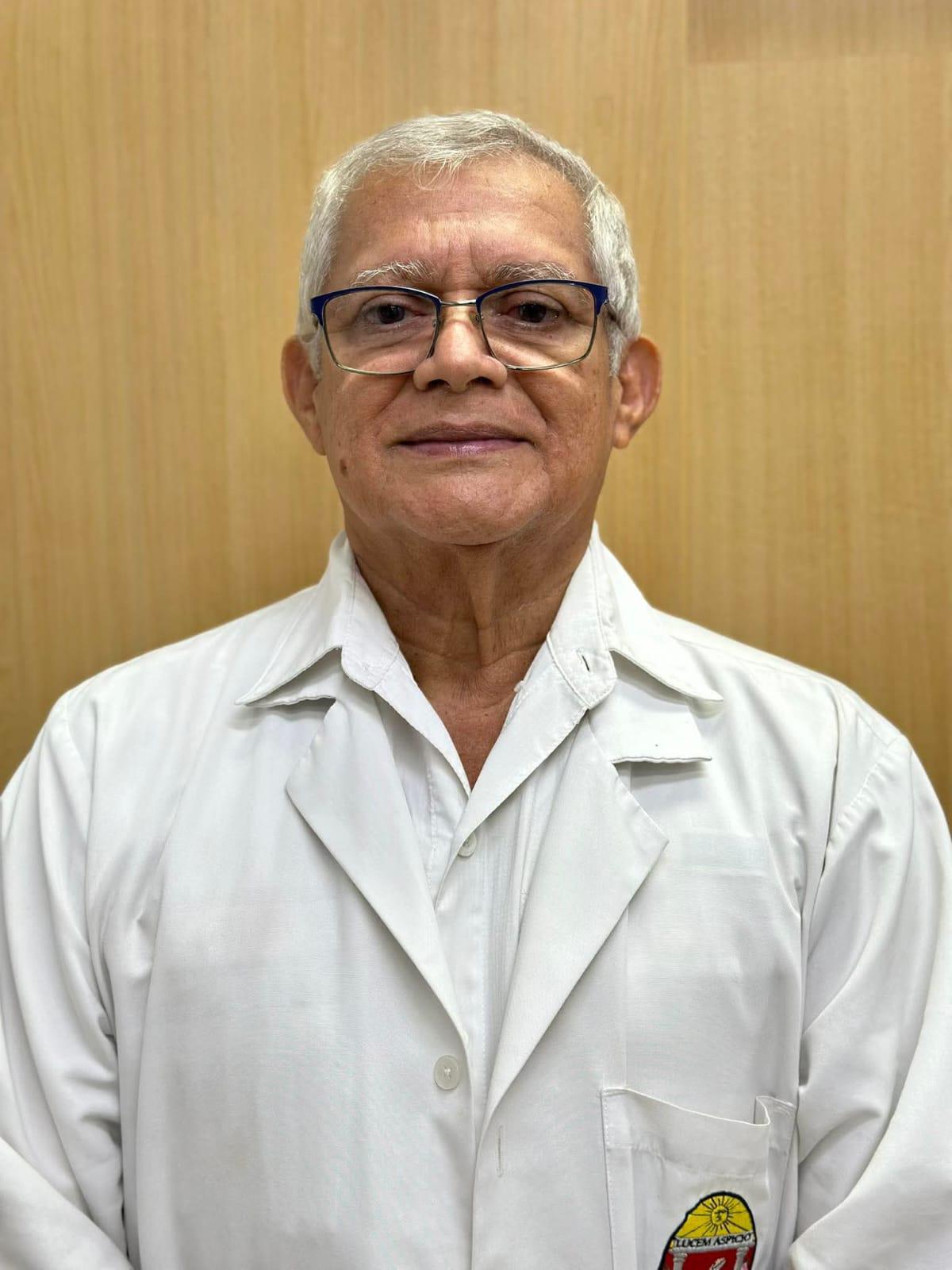 La UNAH Campus Cortés reconoce a docentes en condición de retiro