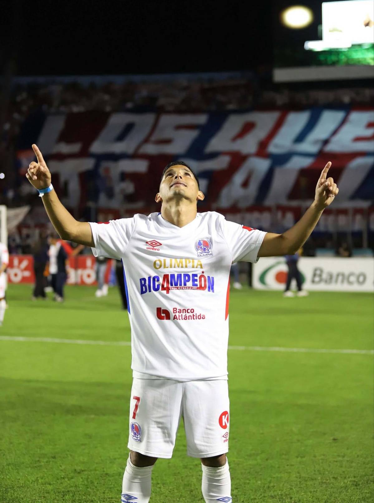 Olimpia celebra la Copa 40, Espinel como nunca antes visto y gesto de Marathón
