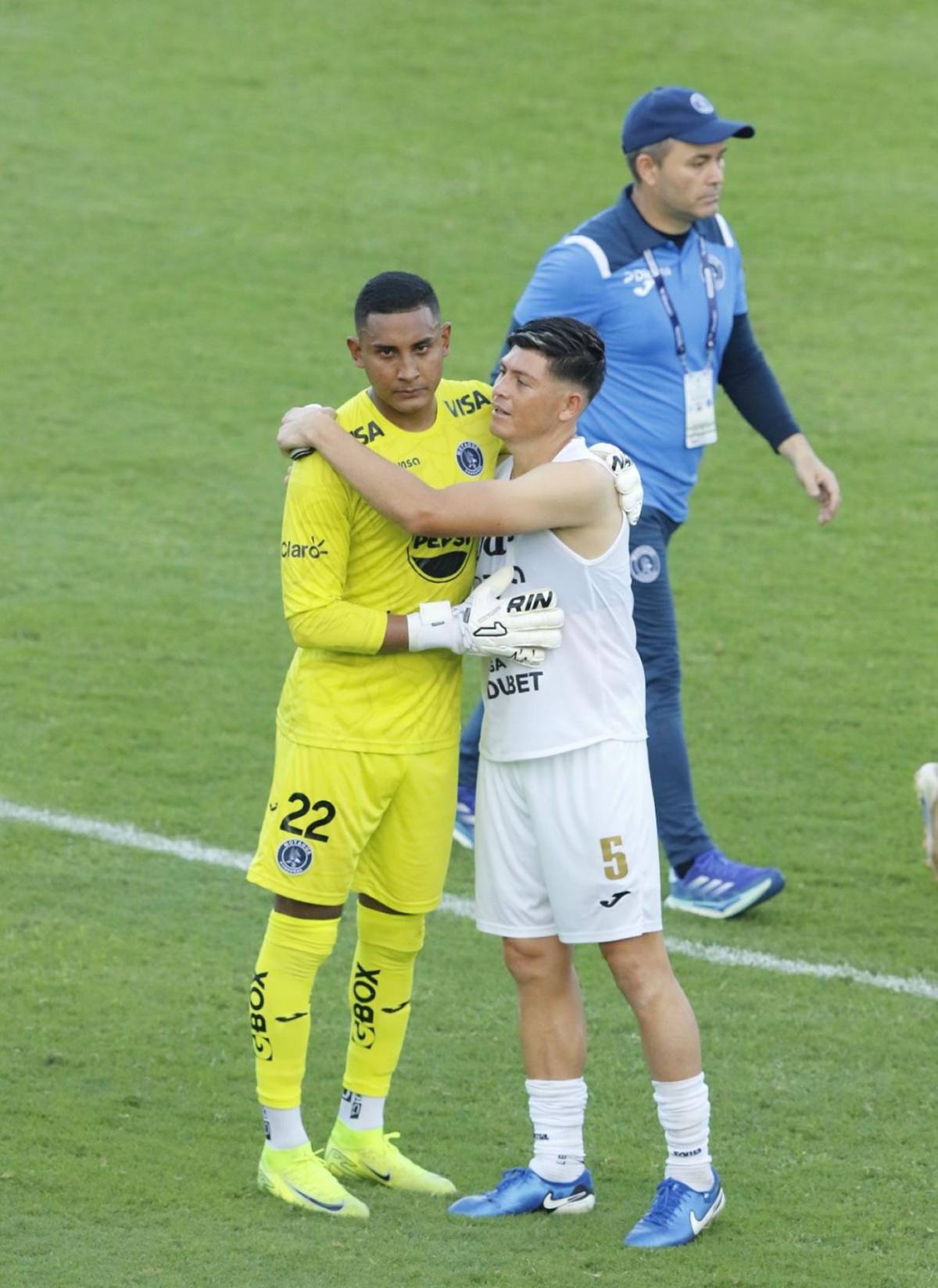 Felicidad de Marathón, enfado de Rubilio ante Motagua, bellezas y la 'chelita' que cautivó