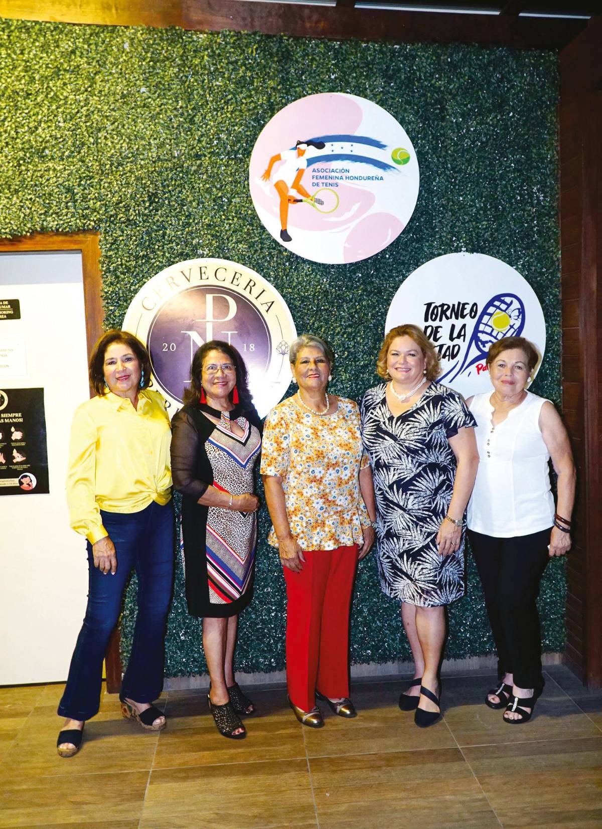 Tenistas celebran por sus logros deportivos