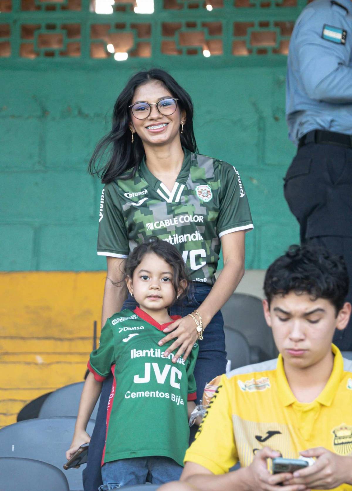 Derroche de belleza y ambientazo en la previa del clásico sampedrano