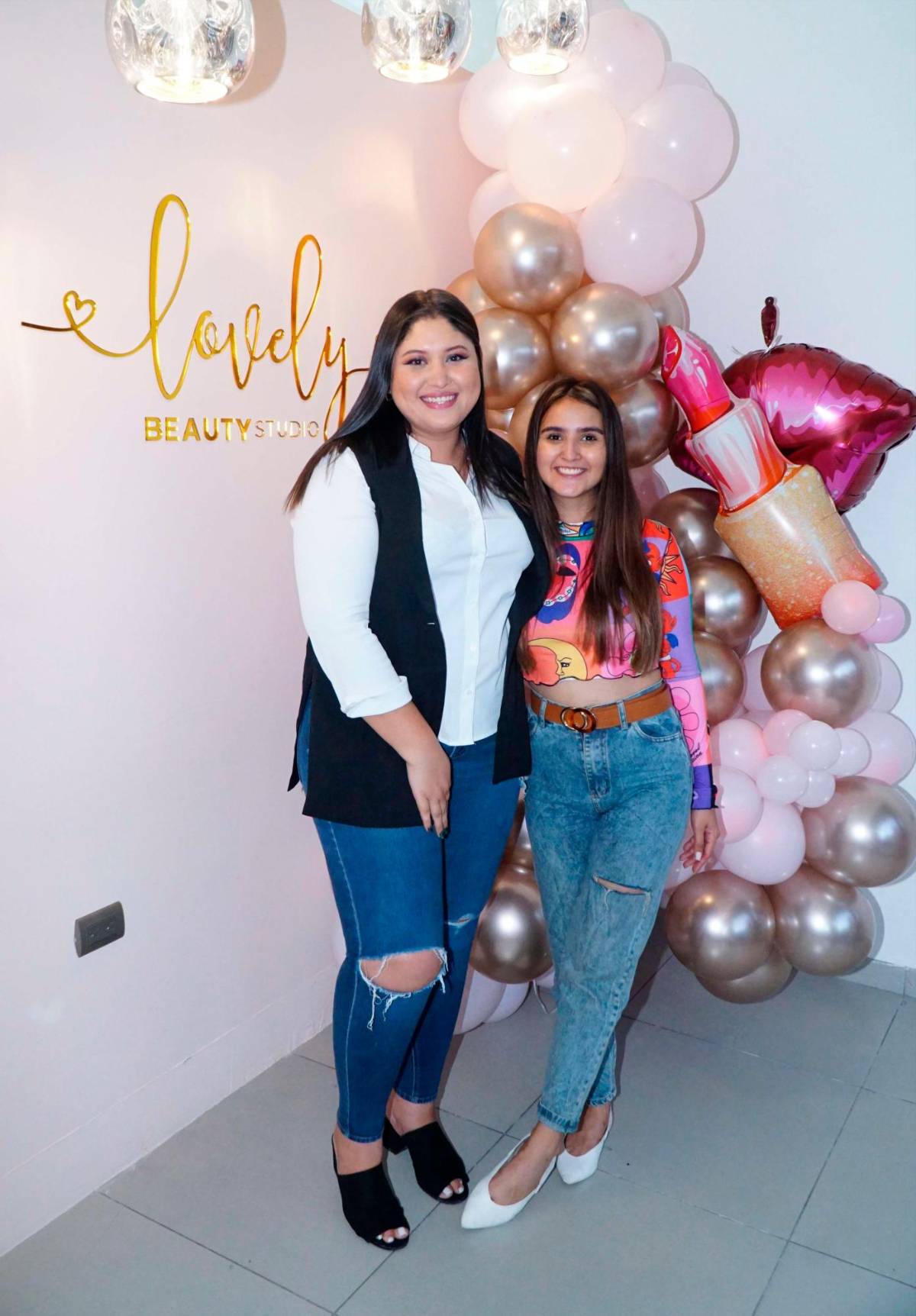 Lovely inaugura su salón de belleza en San Pedro Sula