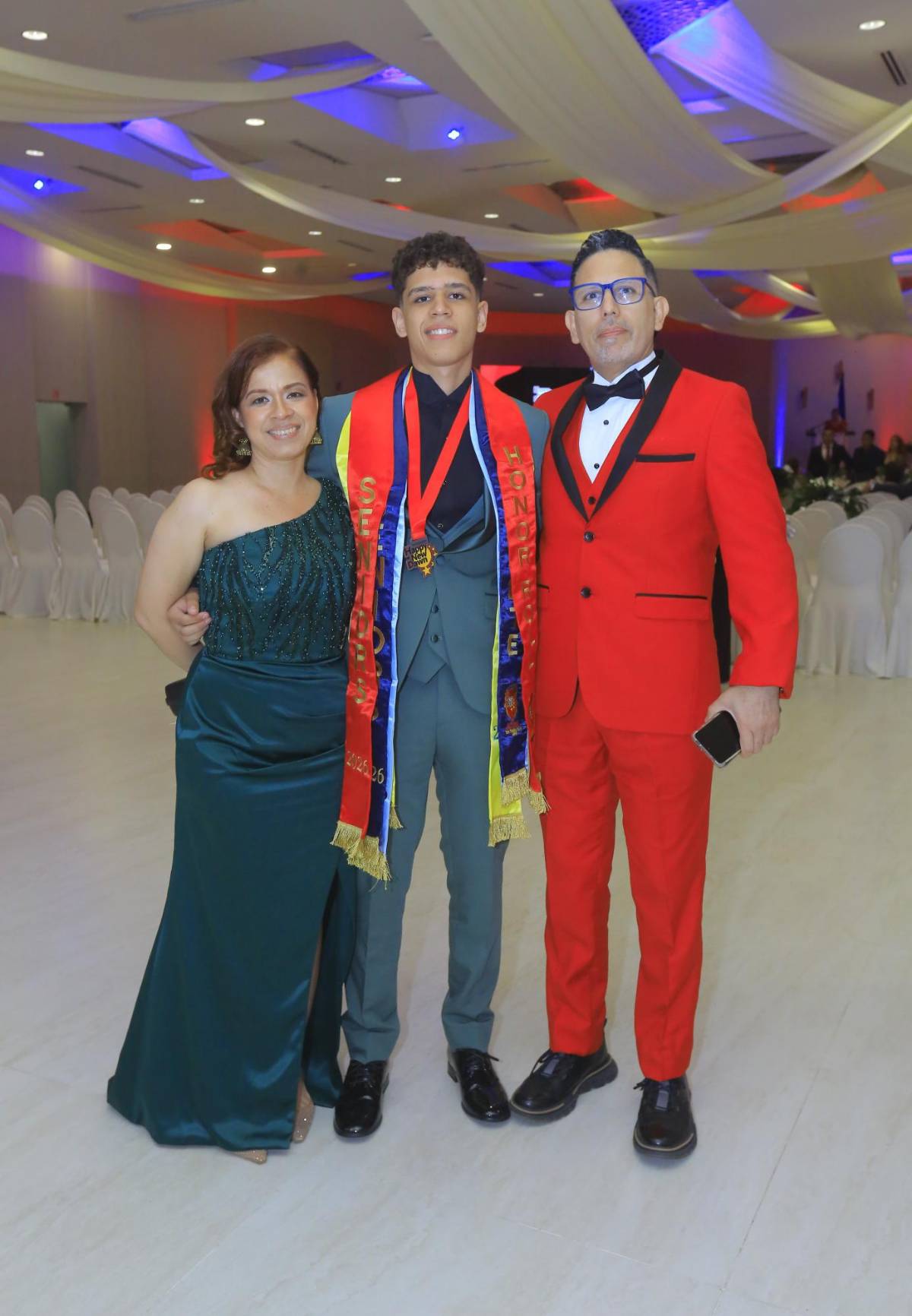 Orgullo y alegría por los Seniors 2026 de la Happy New Dawn