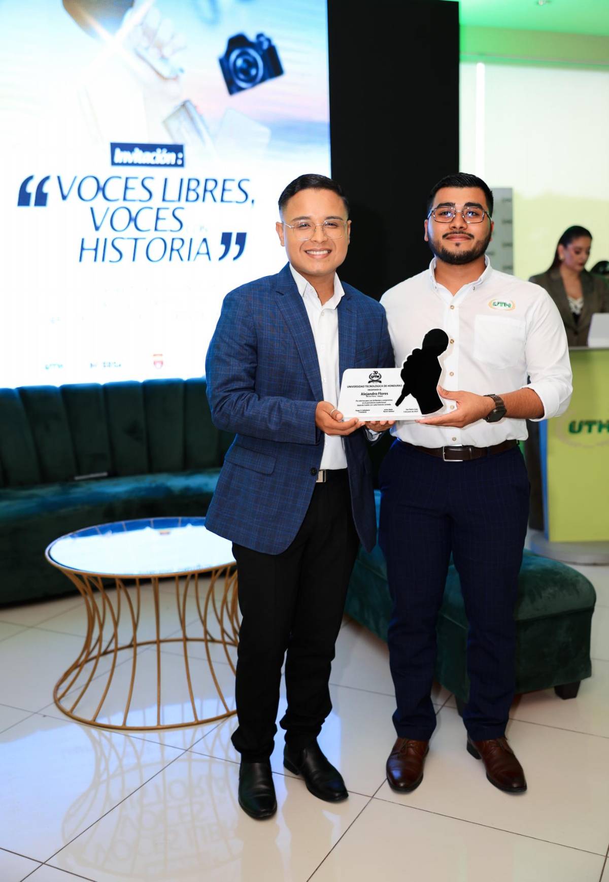 Voces libres, voces con historia, un homenaje a periodistas de la zona norte