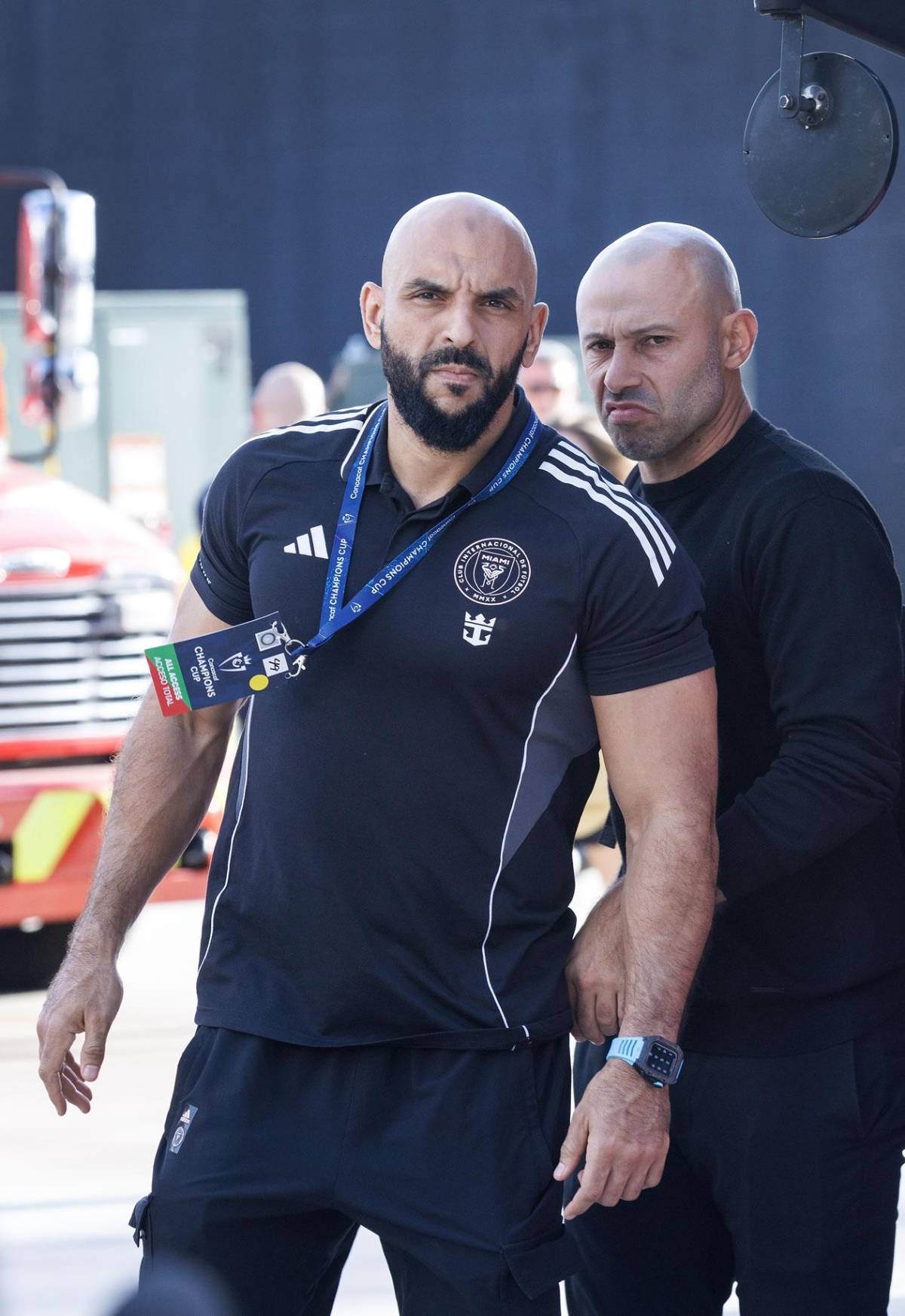 Messi, irreconocible: bronca con rival y enfado de Suárez con Saíd Martínez