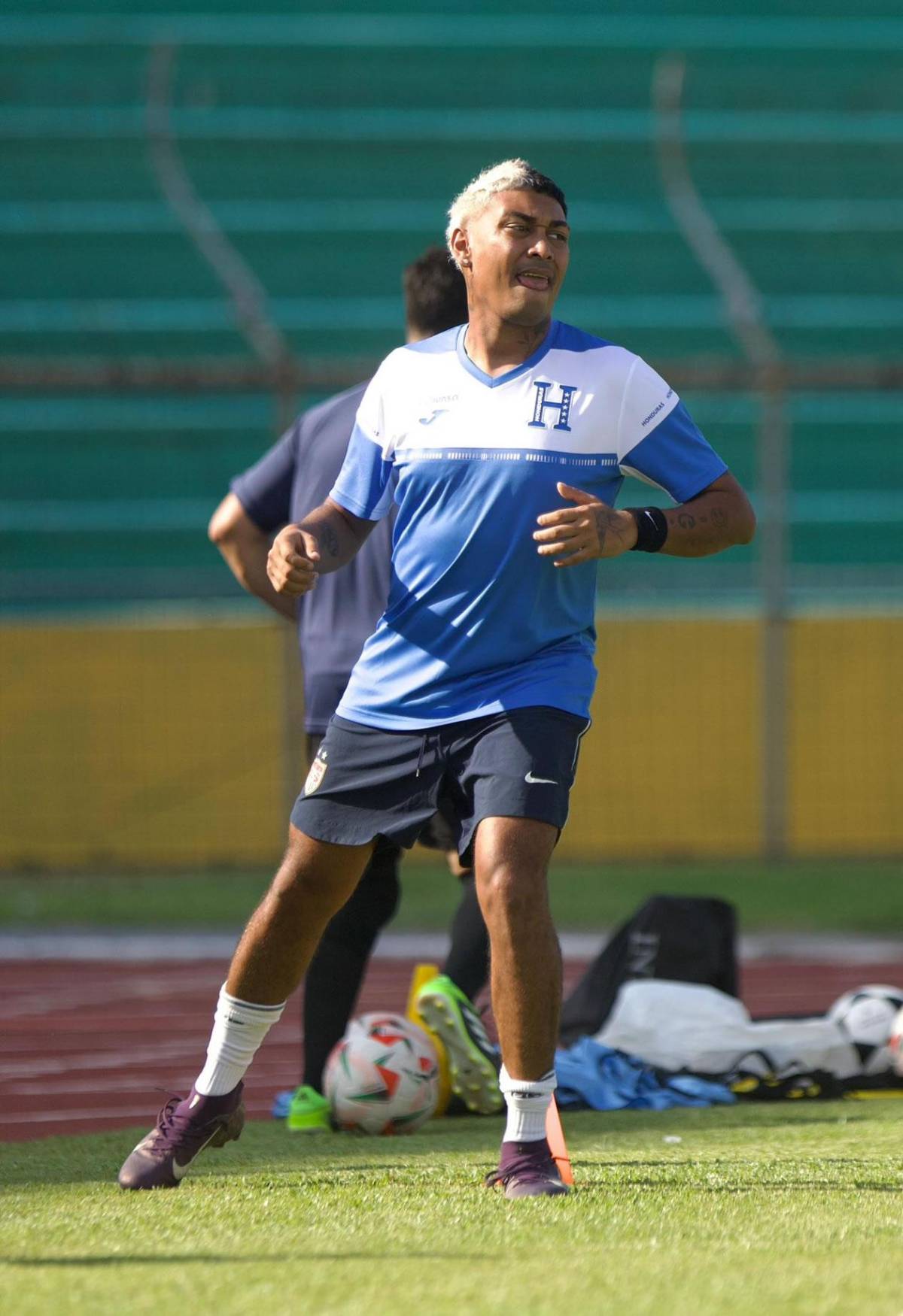 Varios cambios y nuevo DT: el 11 titular de los tiktokers de Honduras vs El Salvador