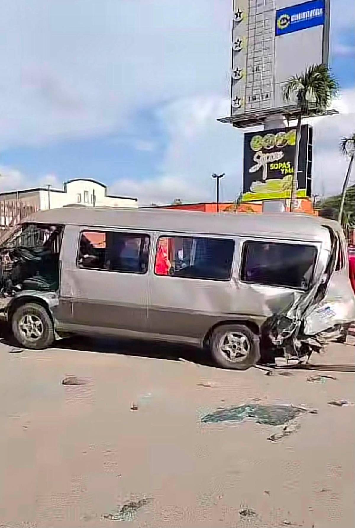 Múltiple choque provocado por bus rapidito deja varios heridos  en Choloma