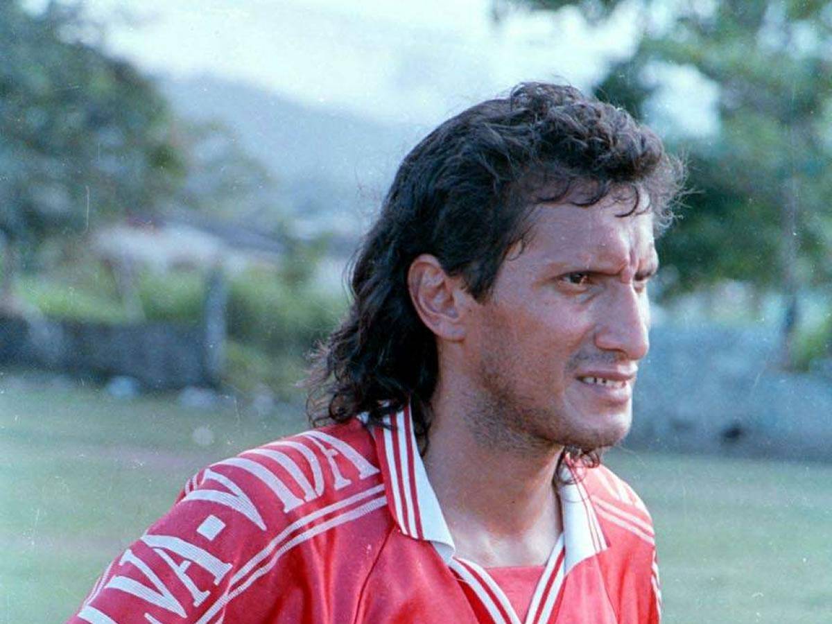 Edwin Geovanny ‘El Venado’ Castro jugó por última vez en Honduras con la camiseta del Vida de La Ceiba hace 20 años.