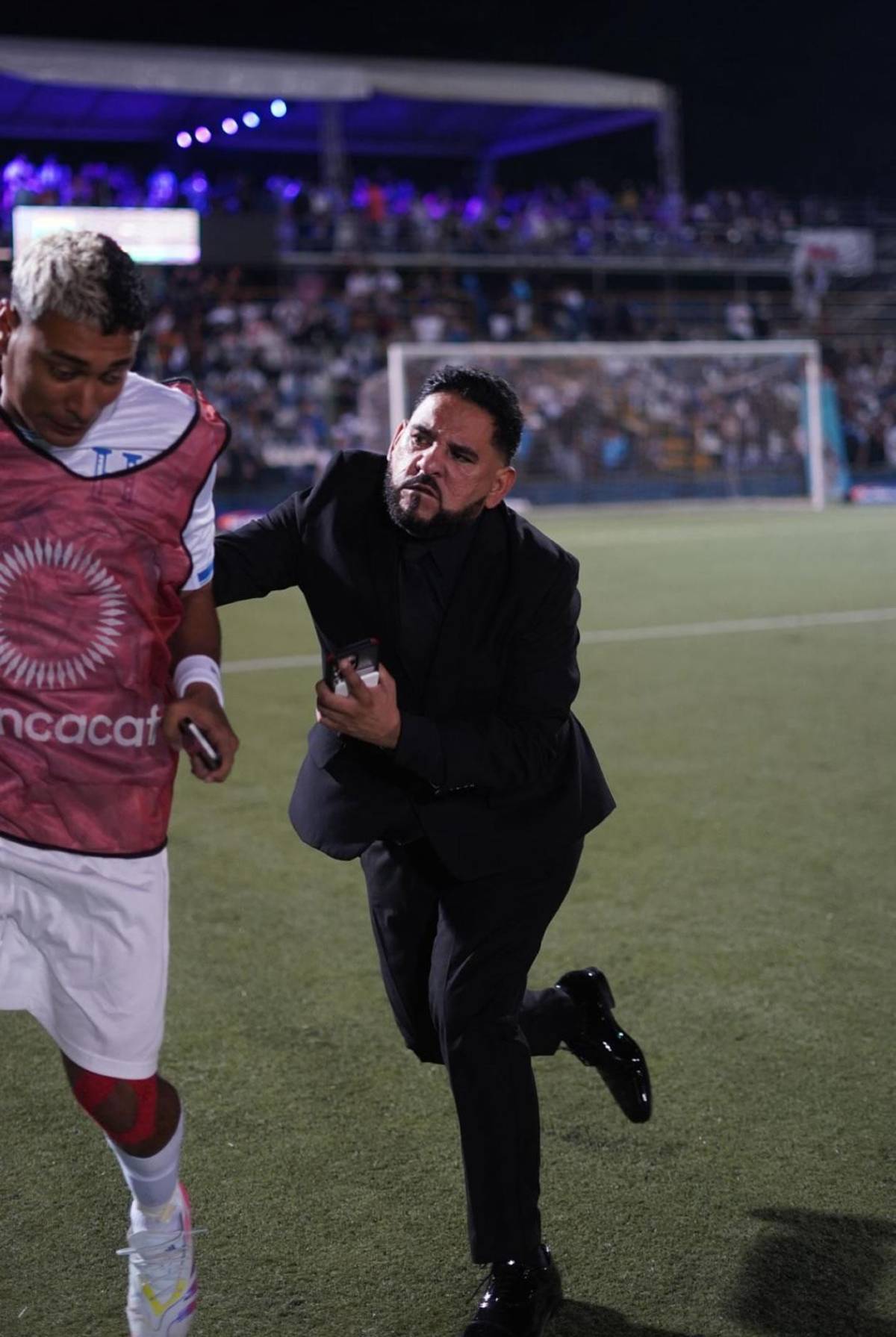 Tiktokers de Honduras con festejo alocado, agresión a Supremo y la bronca en Nicaragua