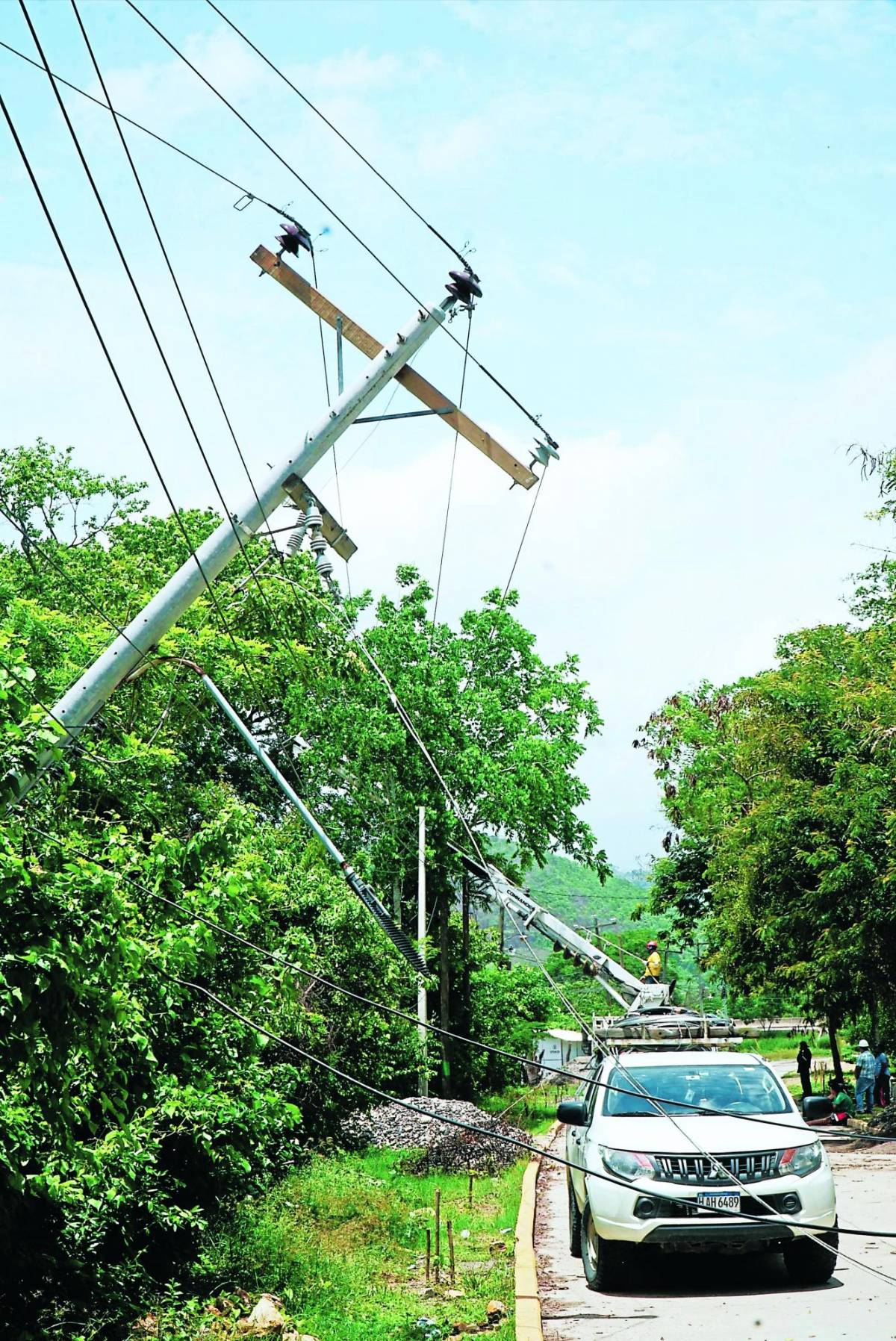 Más de 40 horas sin energía dejan pérdidas en Pimienta