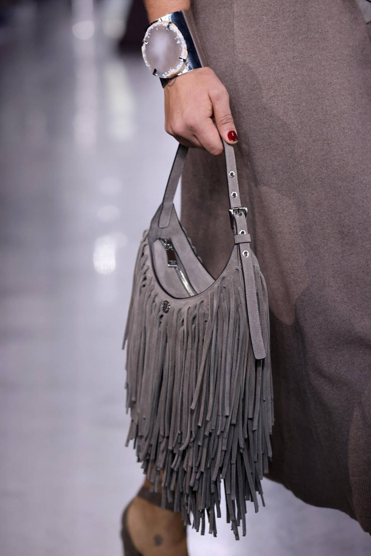 Michael Kors lanza colección bajo la influencia retro