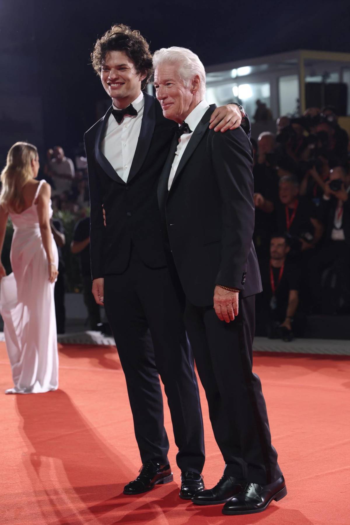Él es Homer James, el hijo de Richard Gere que actúa en Euphoria