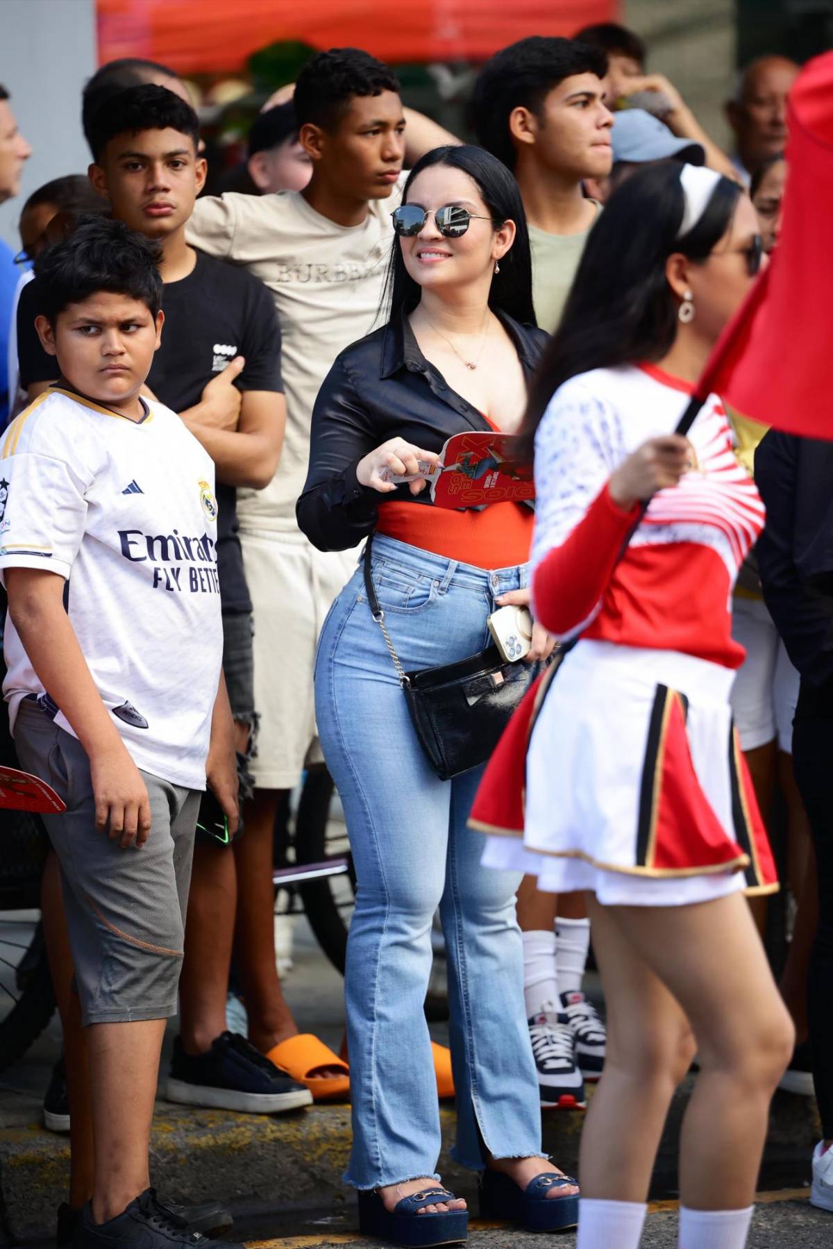 ¿Quién es la escultural madre que se robó las miradas en los desfiles de SPS?