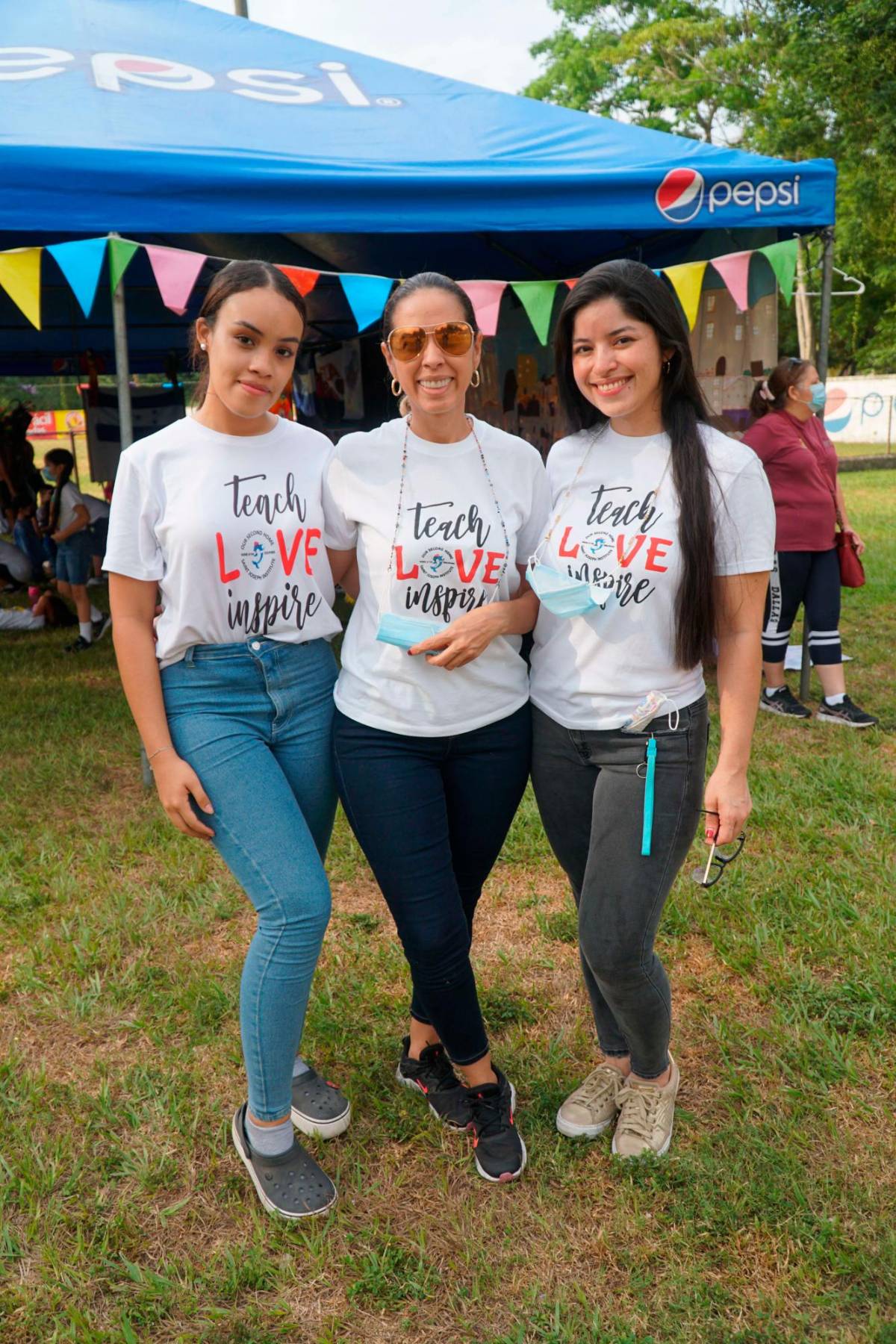 Our Second Home vuelve a realizar con éxito su Festival folclórico