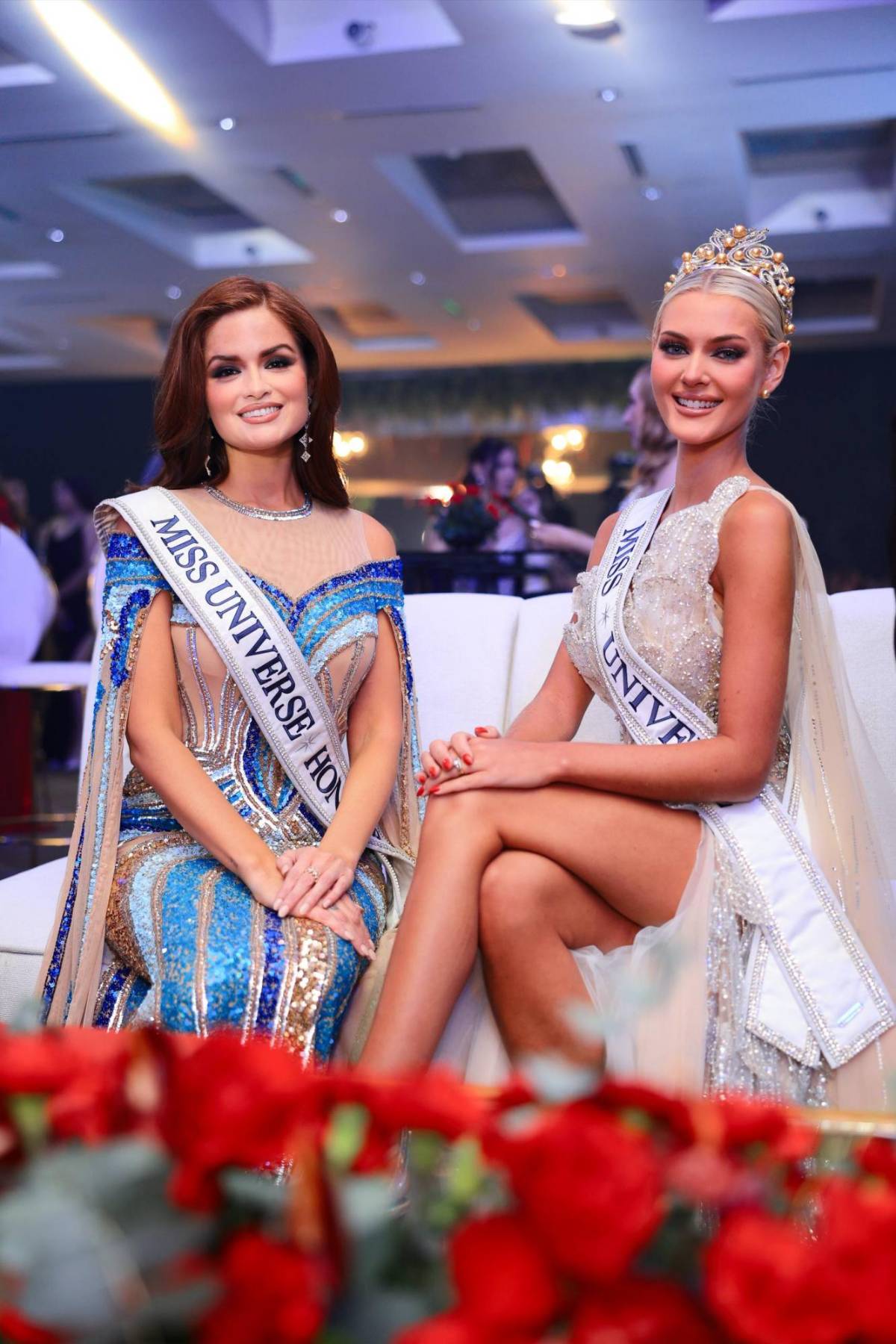 ¡Barbie hecha realidad! Victoria Kjær deslumbra en la gala de Miss Honduras Universo 2025