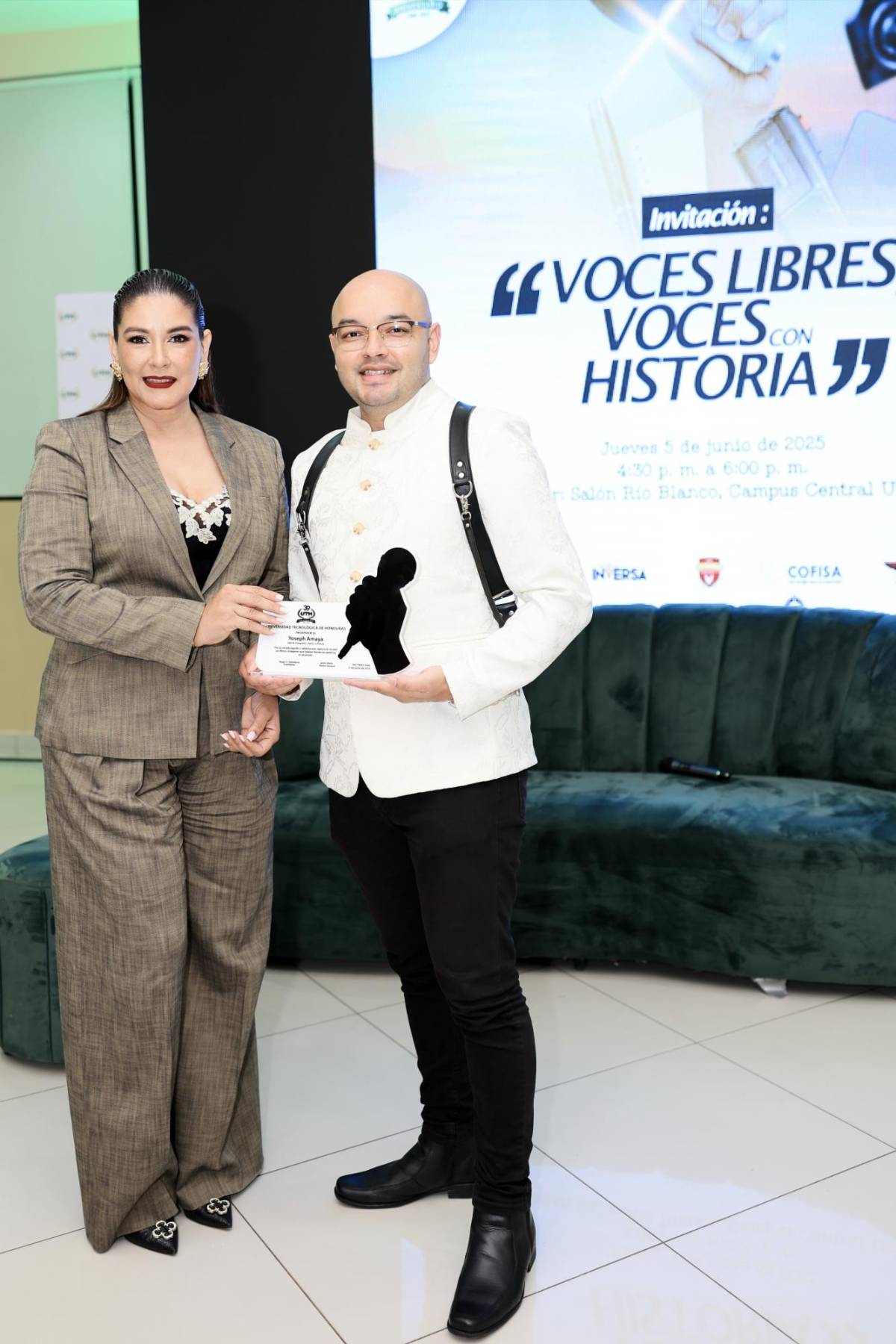 Voces libres, voces con historia, un homenaje a periodistas de la zona norte