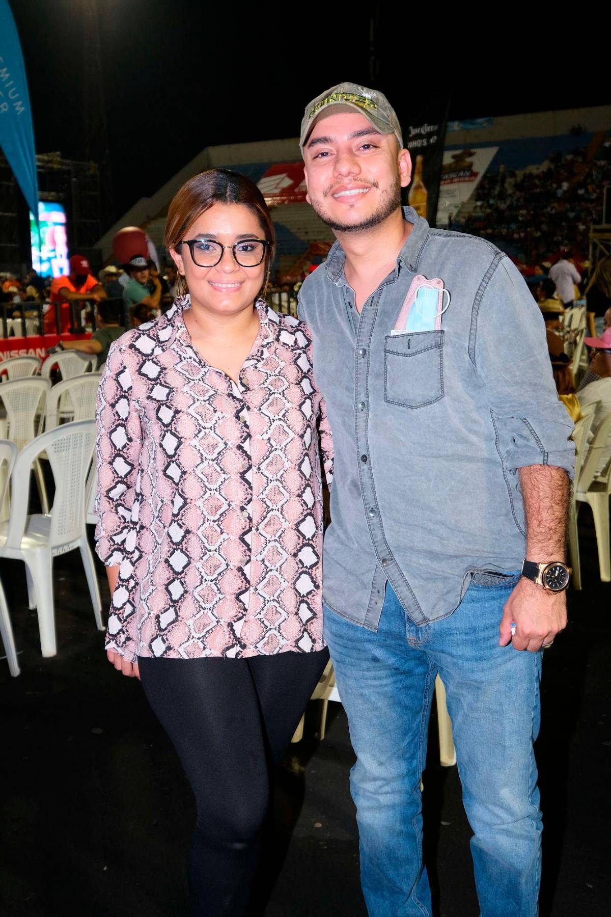 Jóvenes y adultos disfrutaron el espectacular concierto de Nodal en SPS