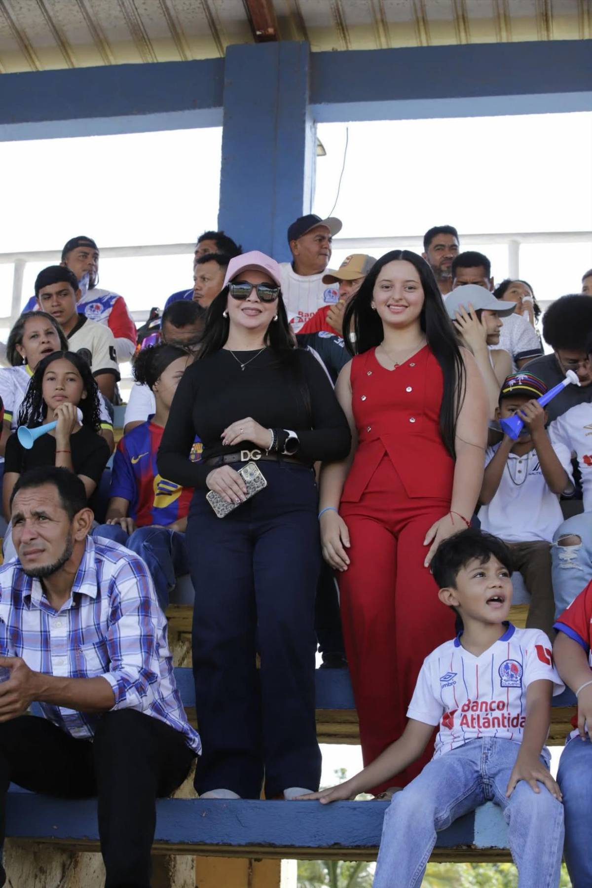Chica de negro enamora, el penal que pidió Olimpia e insólita expulsión en Catacamas