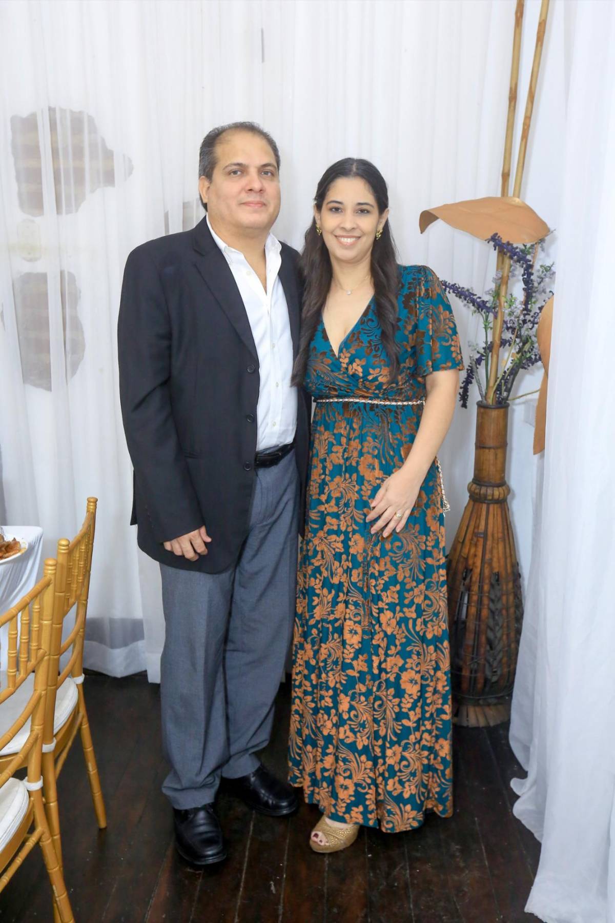 Fotos: Fidel Claros y Miramar García sellan ante Dios 24 años de amor