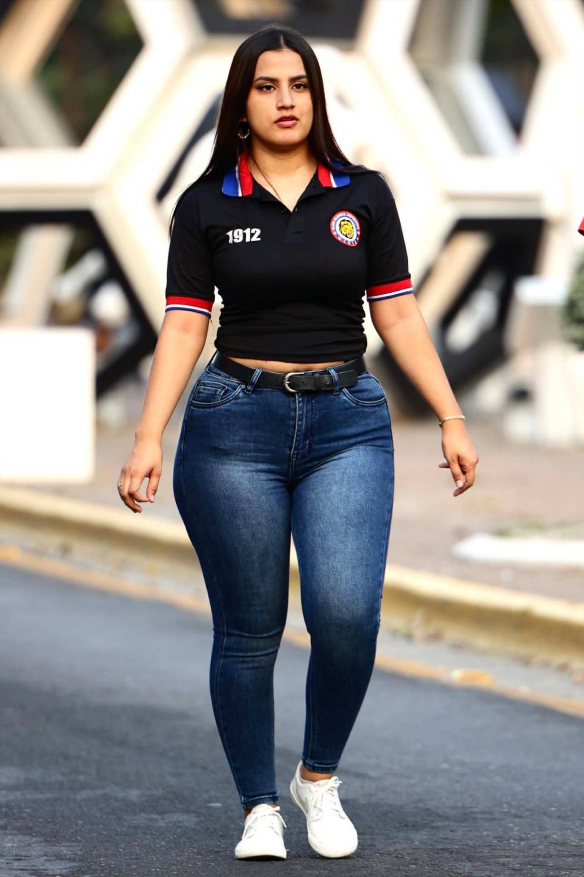 Las chicas del Real España vs Olimpia: bellezas roban suspiros en el clásico