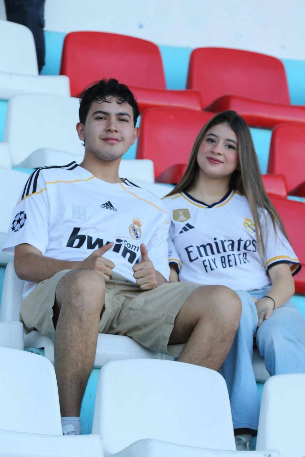 Venezolana cautiva, modelo enamora y las bellezas del Olimpia-Real España