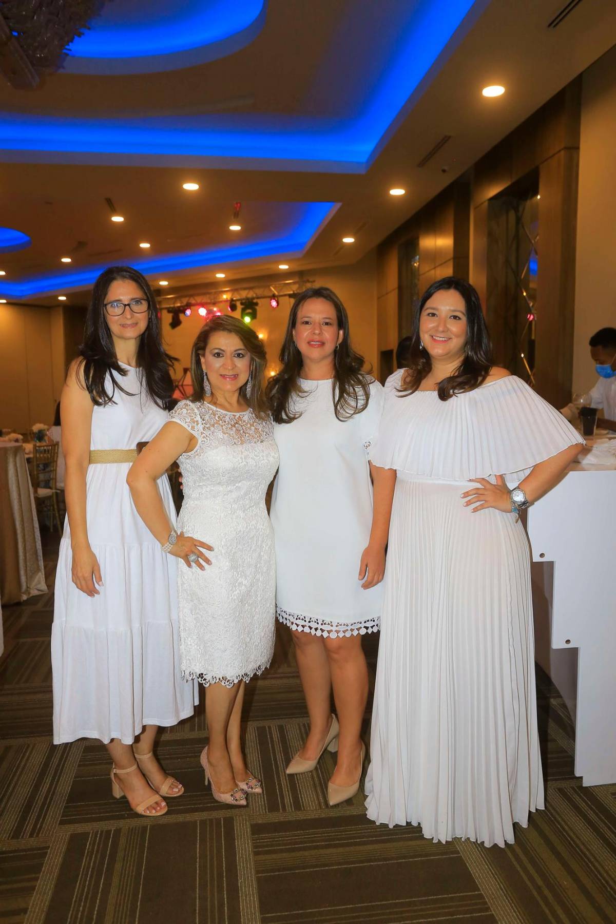 “Girls White Party” en honor a la distinguida  Claudia Kattán