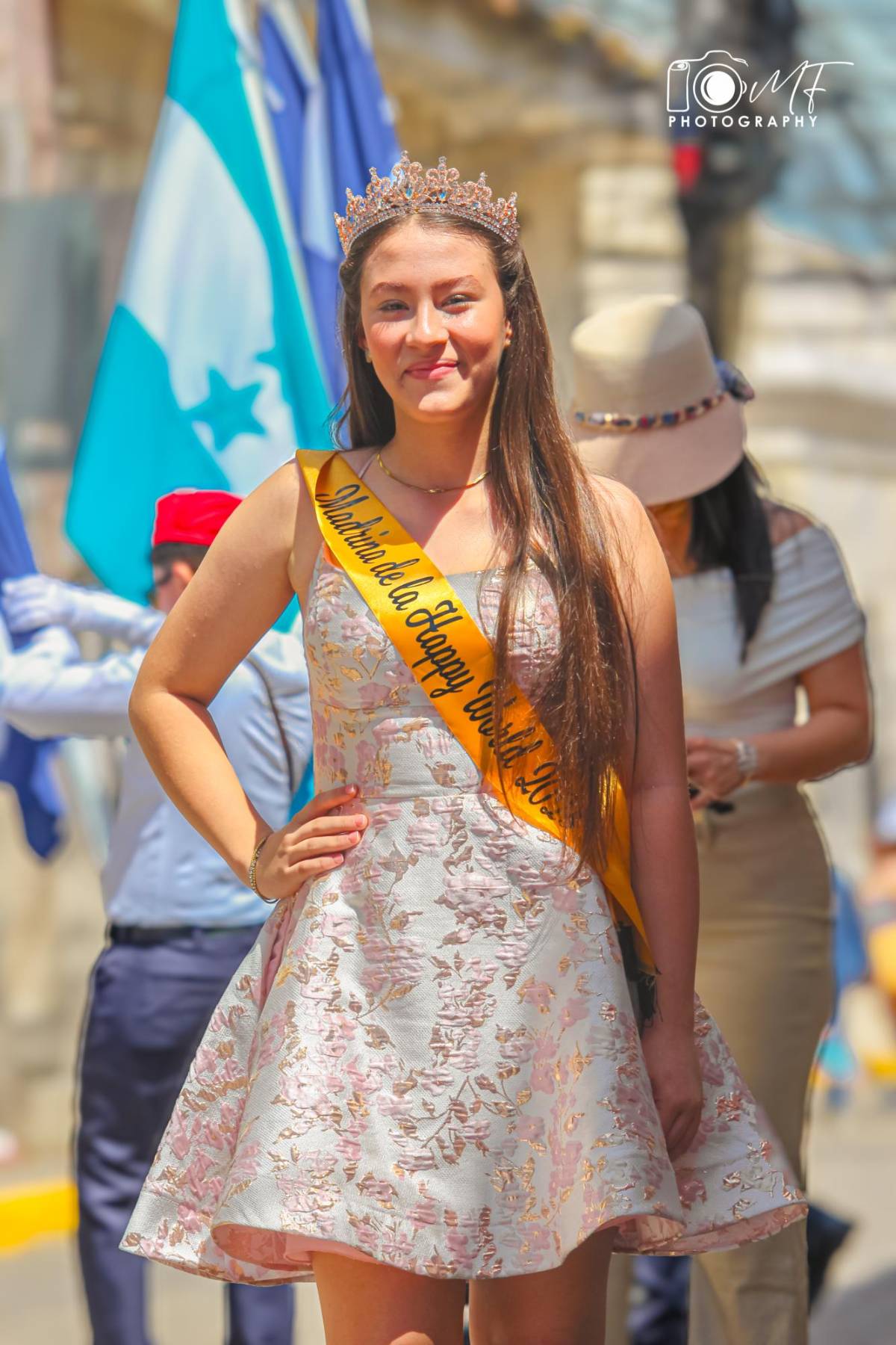 Santa Bárbara no se cansa de regalarnos mujeres bellas