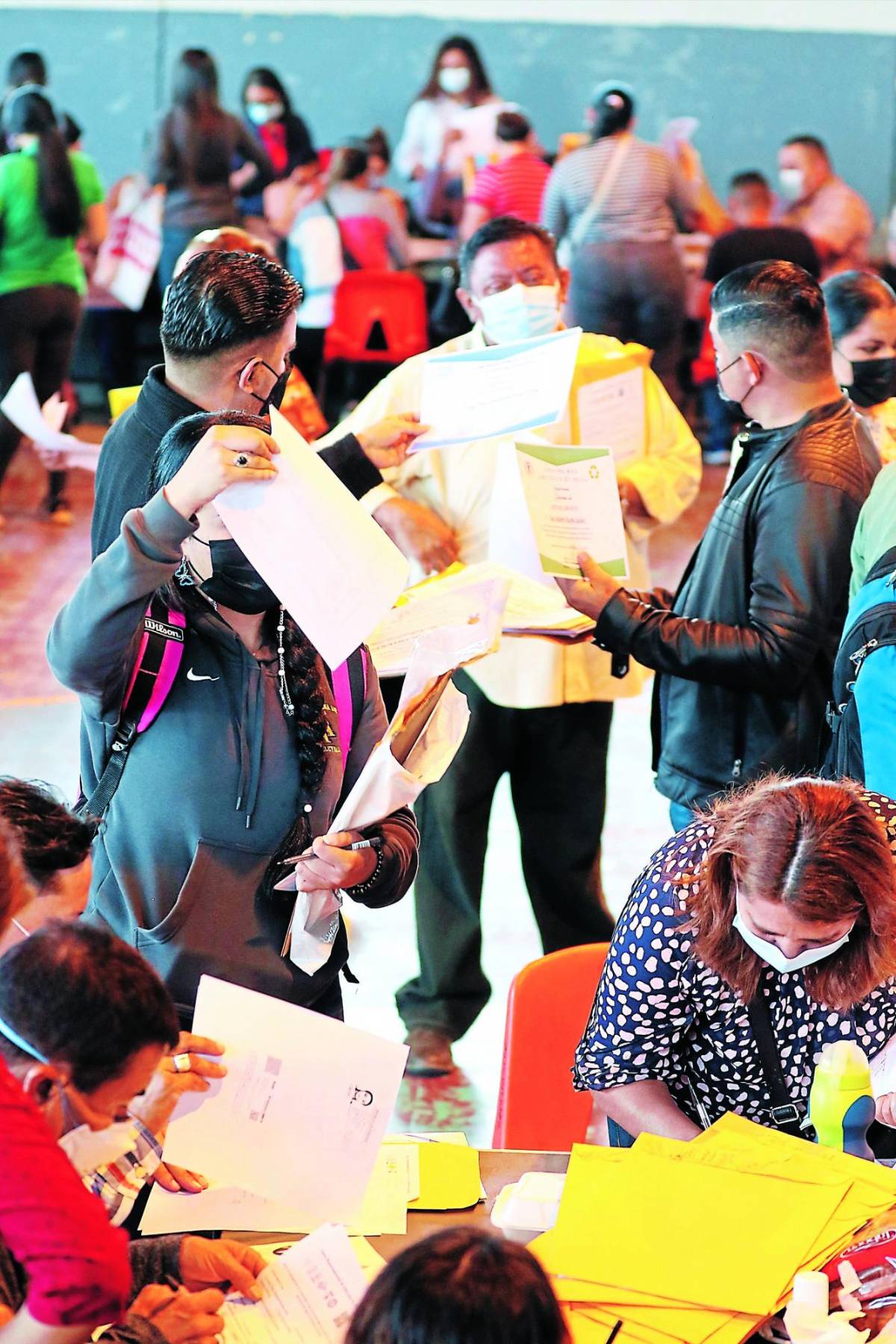 Se otorgarán 1,500 plazas a maestros hondureños