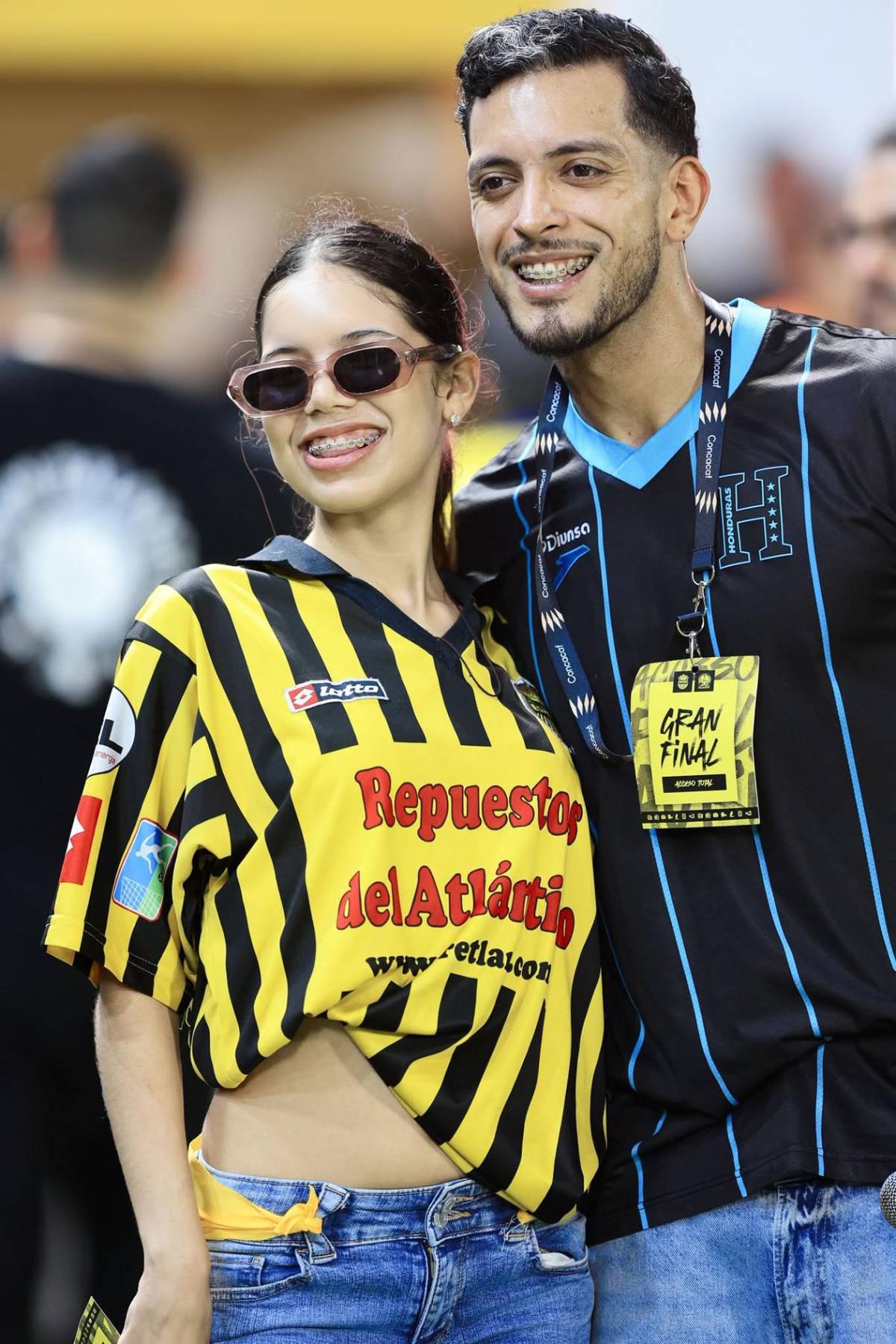 El héroe repentino, Olimpia festeja, llanto, dolor en Real España y sexys bailarinas