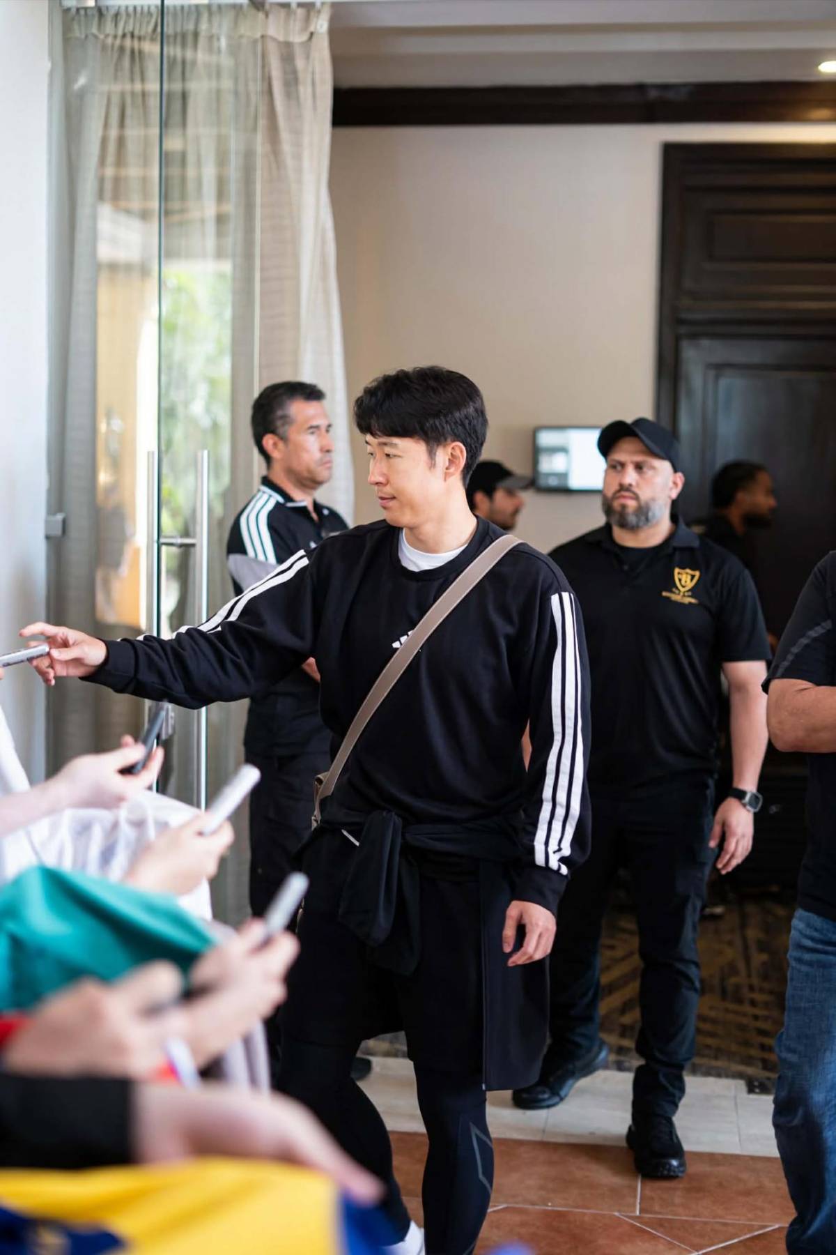 El inesperado inconveniente que tuvo LAFC y Son para salir; crack sufrió problema