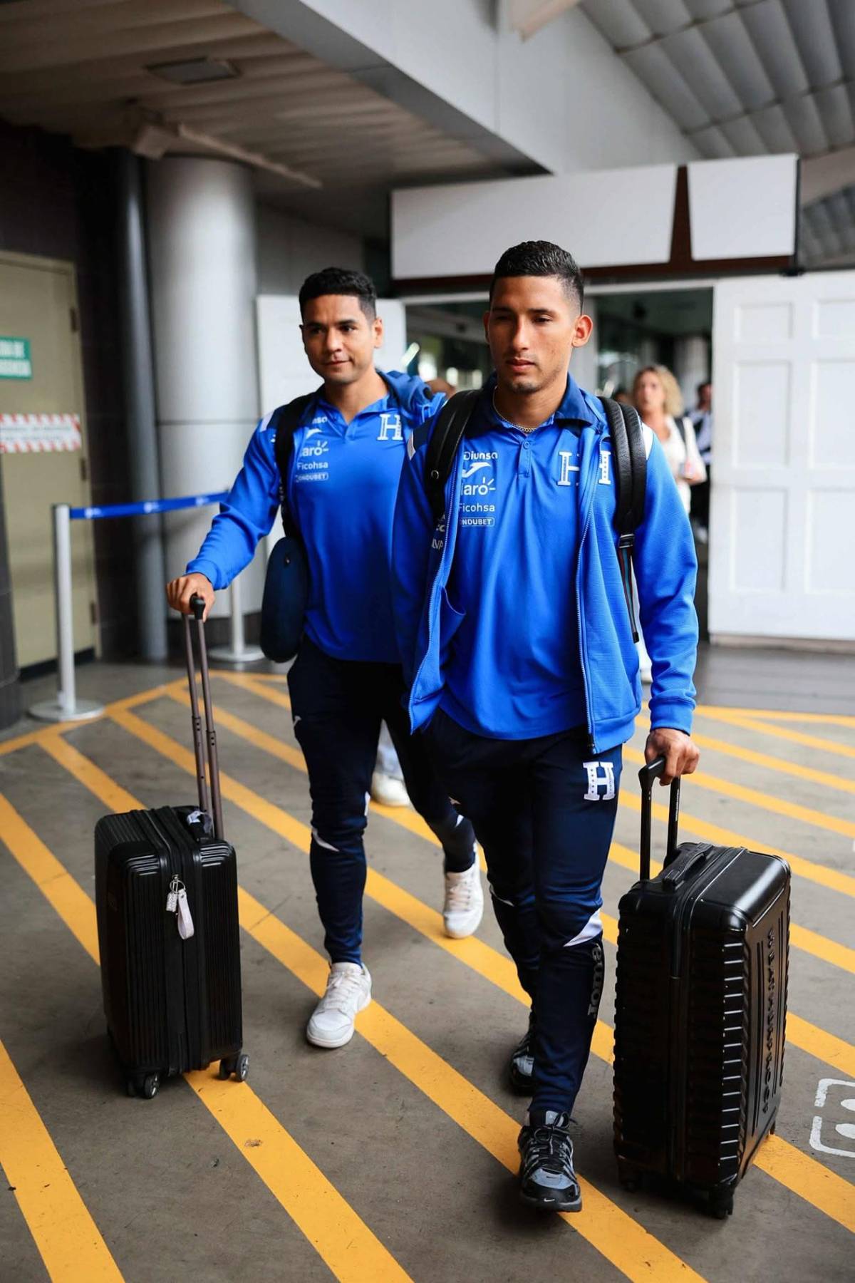 Honduras llega a Costa Rica, el look de Luis Palma y el más solicitado