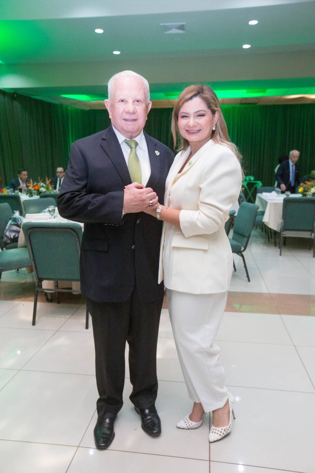 Fotos: UTH reconoce la trayectoria de Juan Bendeck con doctorado honorífico