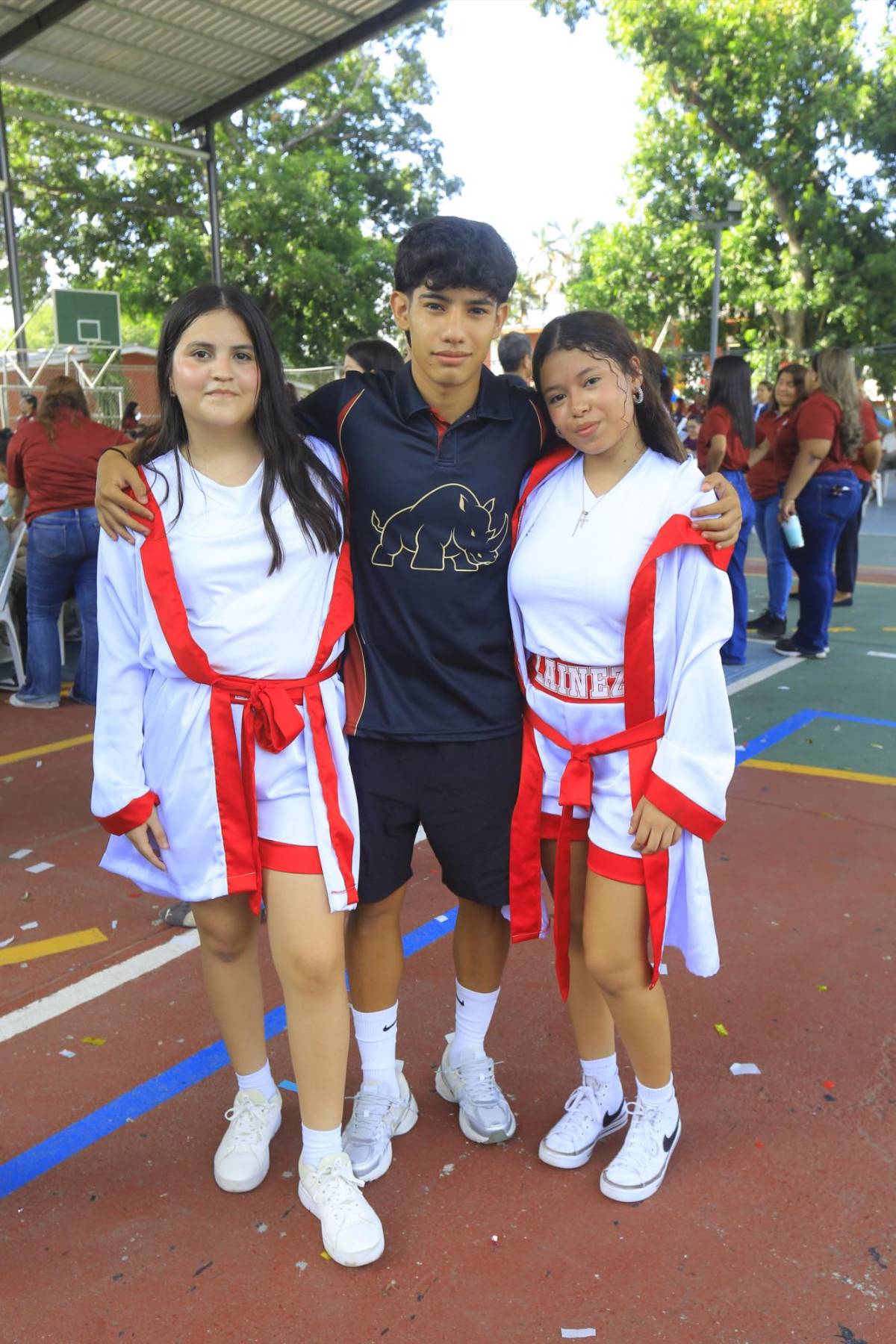 Así fue la alegre bienvenida de los Seniors 2027 de Happy New Dawn