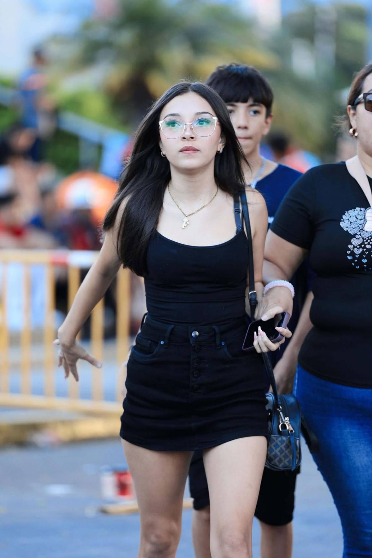 Modelos, periodistas y una exMiss: las bellas chicas del Costa Rica vs Honduras