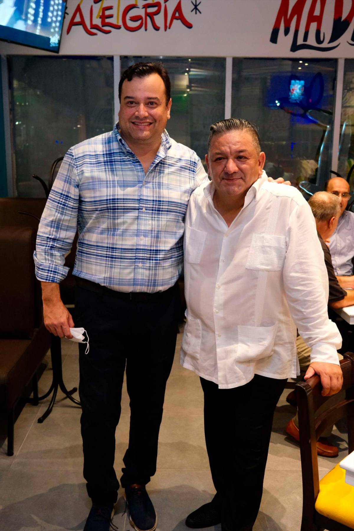 Cóctel por la inauguración  de El Pinche