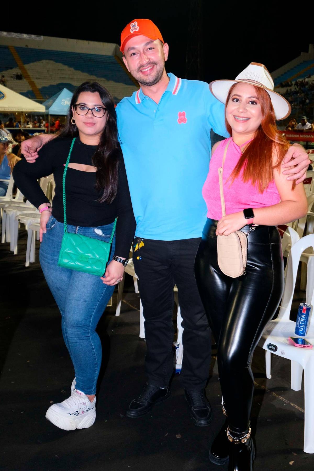 Jóvenes y adultos disfrutaron el espectacular concierto de Nodal en SPS