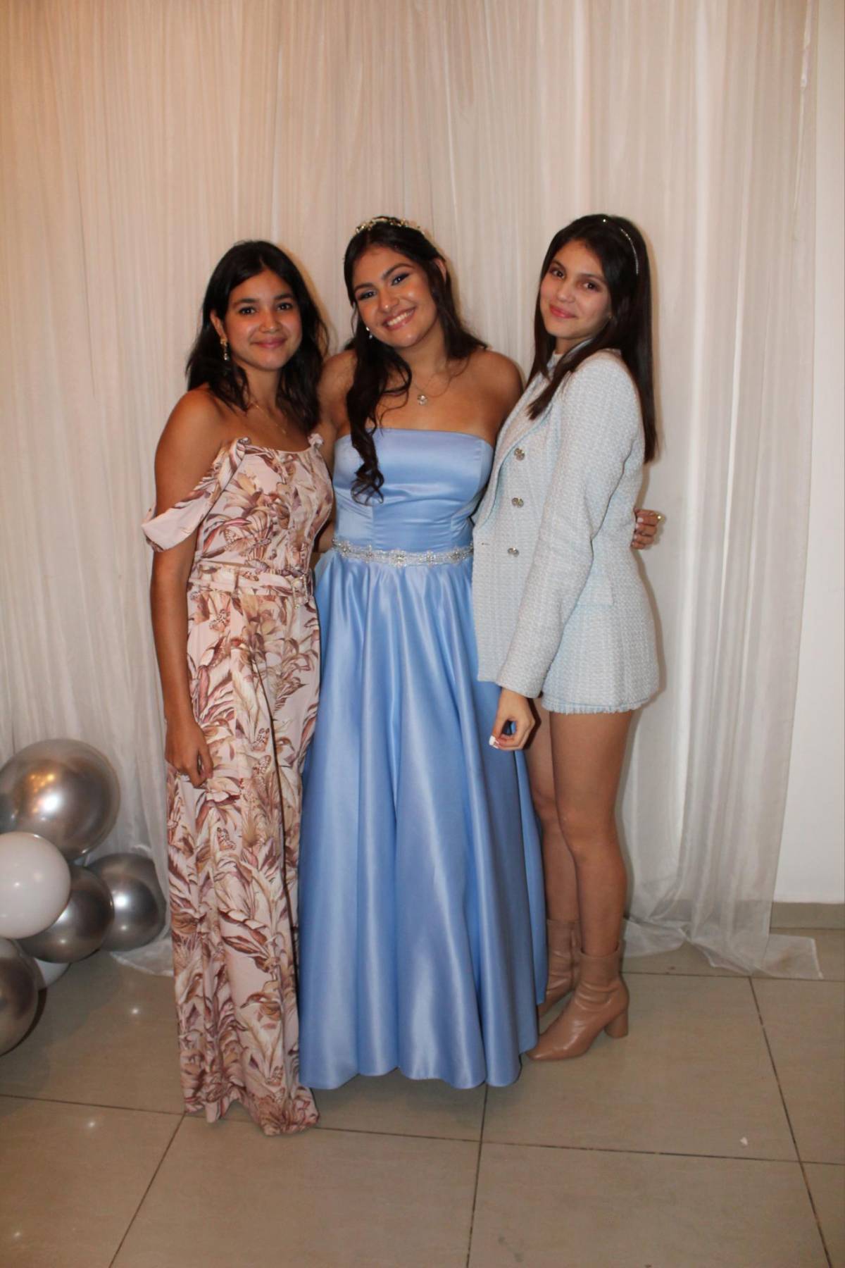 Daniela Isabel Alberto Lara celebra sus fabulosos quinceaños