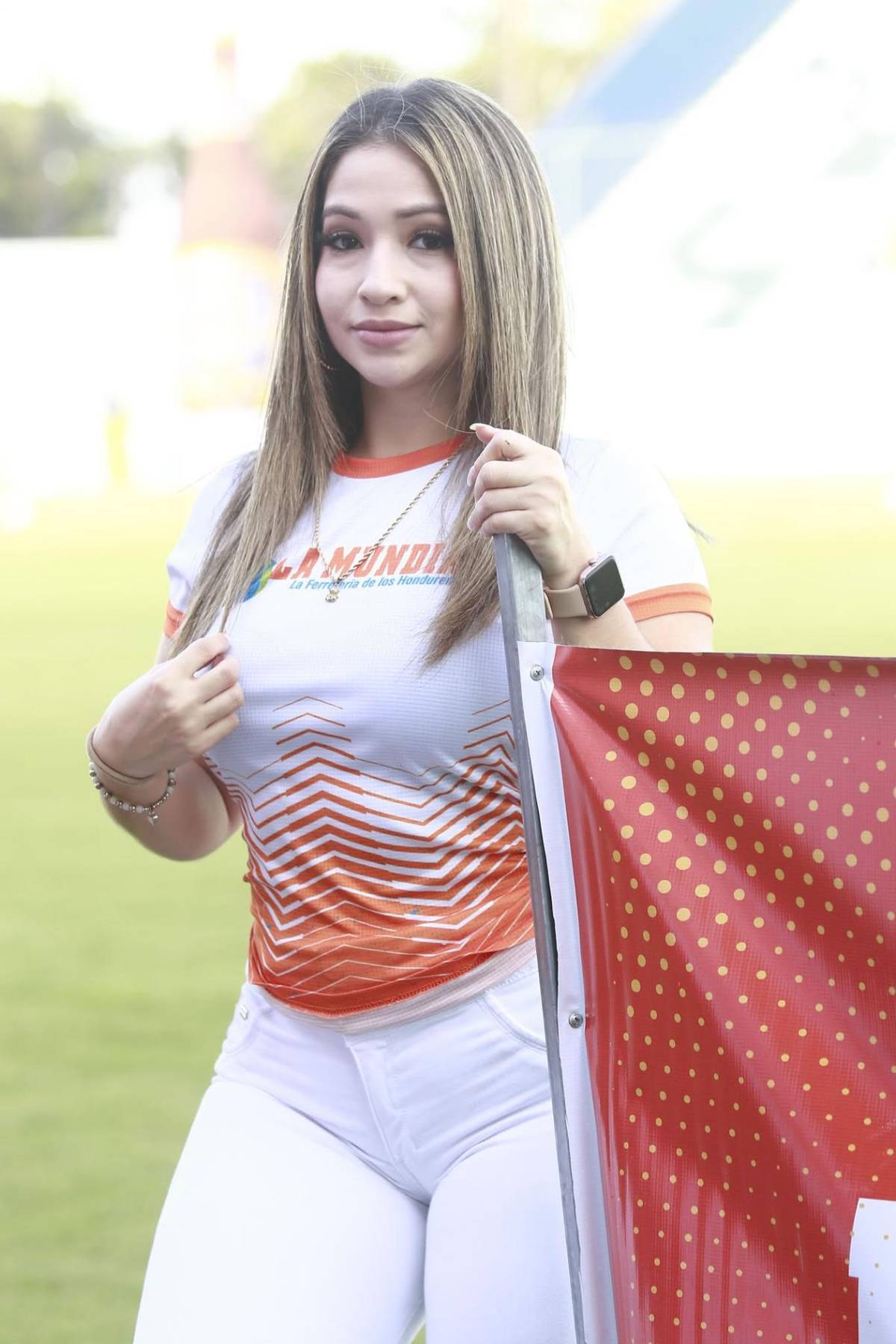 Susto en el Real España, debut de Mauro Reyes y la chica sensación del Choloma