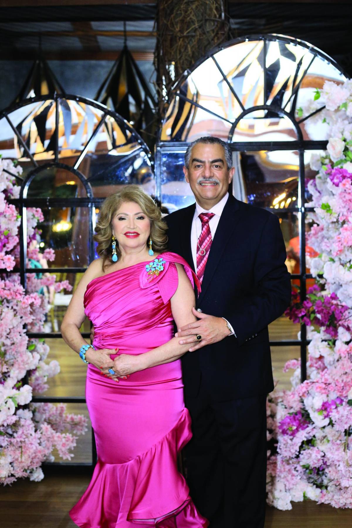 Doble festejo para Maritza y Víctor Lara