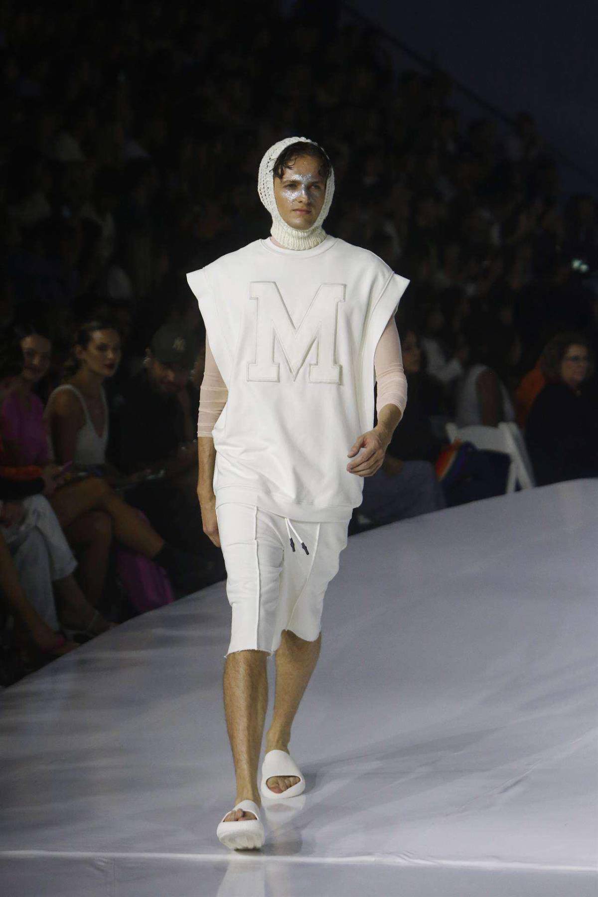 Maluma presenta su moda sin género